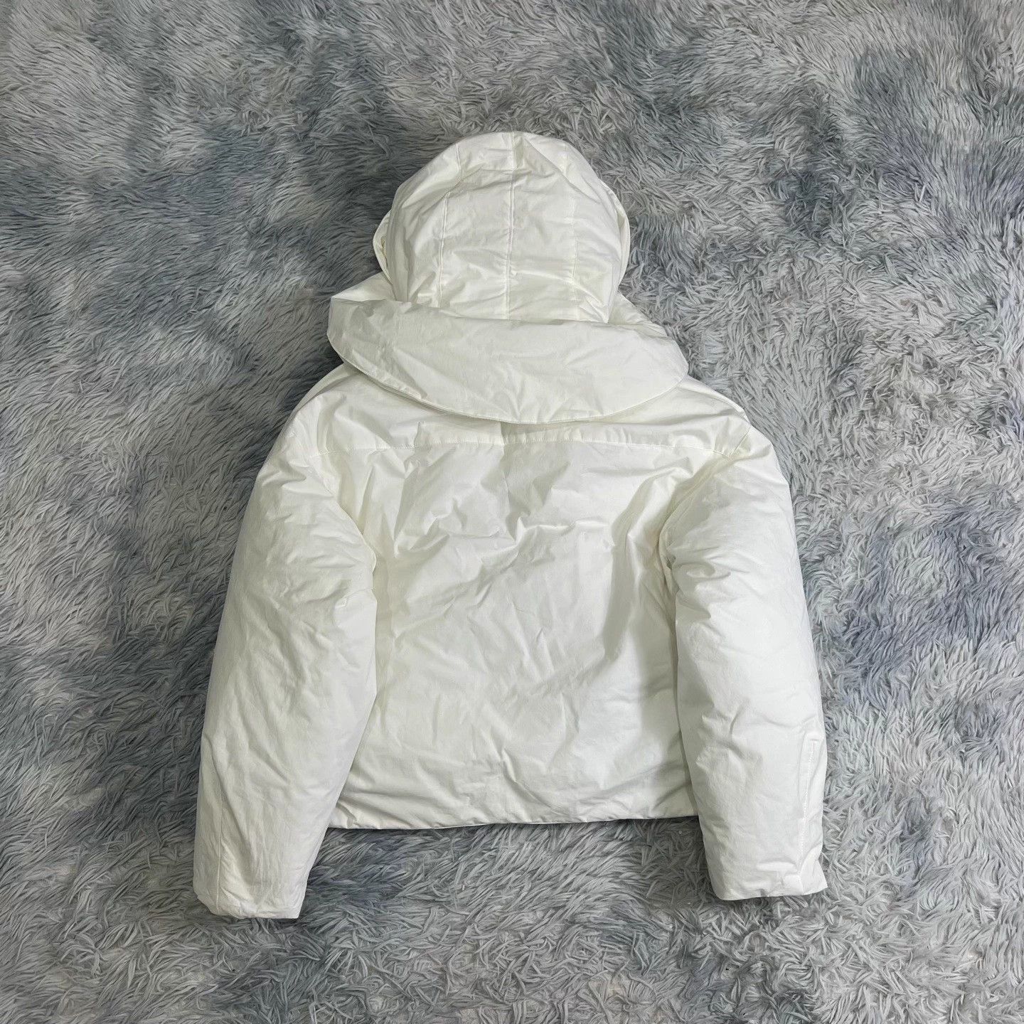 Bottega Veneta Bottega Veneta down jacket, size S, 99% new. Size S / US 4 / IT 40 - 2 Thumbnail