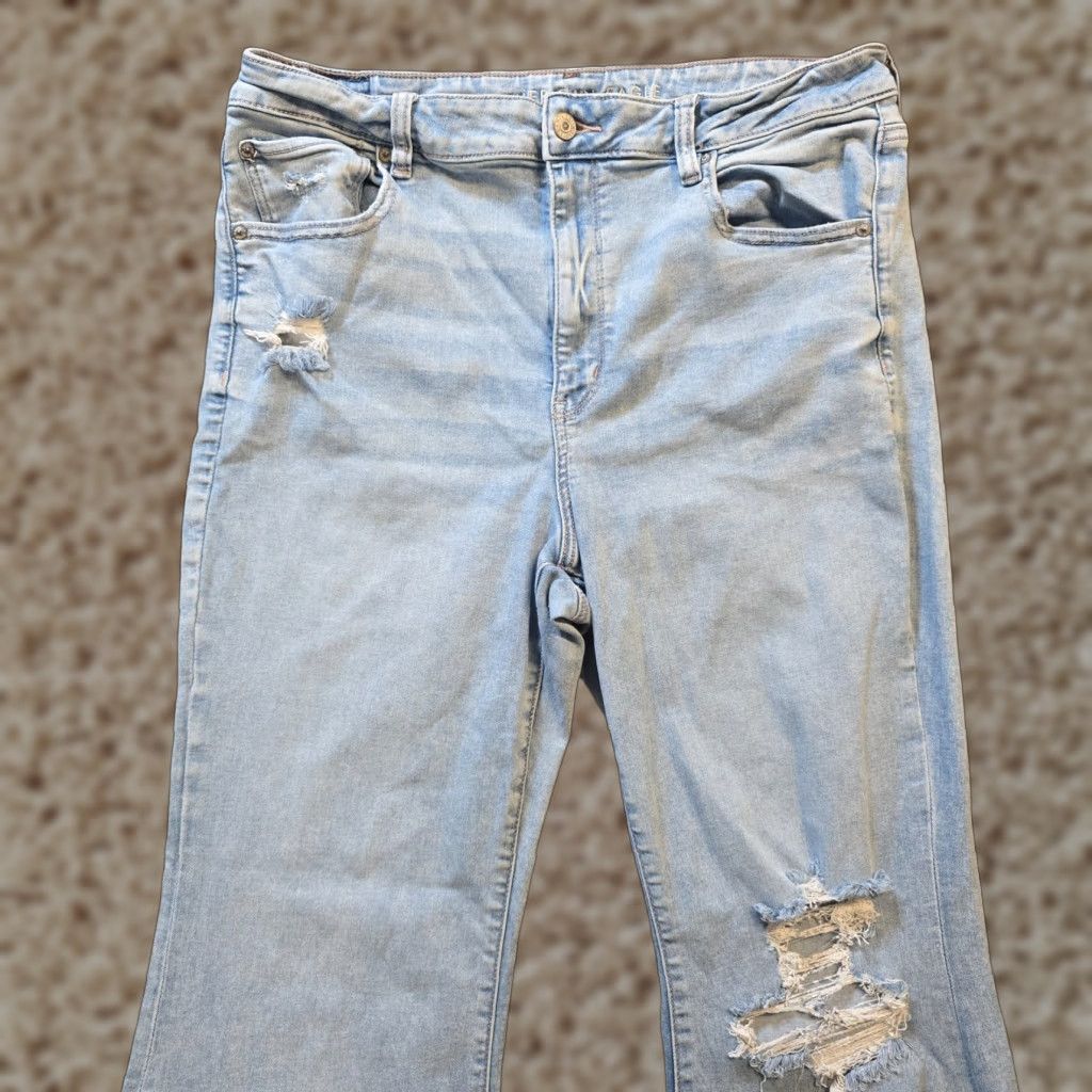 American Eagle Outfitters American Eagle Outfitters Jeans Women Size 18 Blue Super High Rise Flare Distressed Casual Denim 5-Pocket Regular Rise 31 In Inseam Size 40" / US 18 - 1 Thumbnail