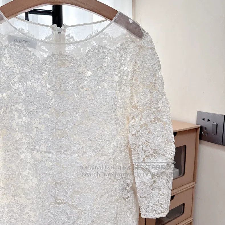 Valentino Valentino Lace top Size S / US 4 / IT 40 - 2 Thumbnail