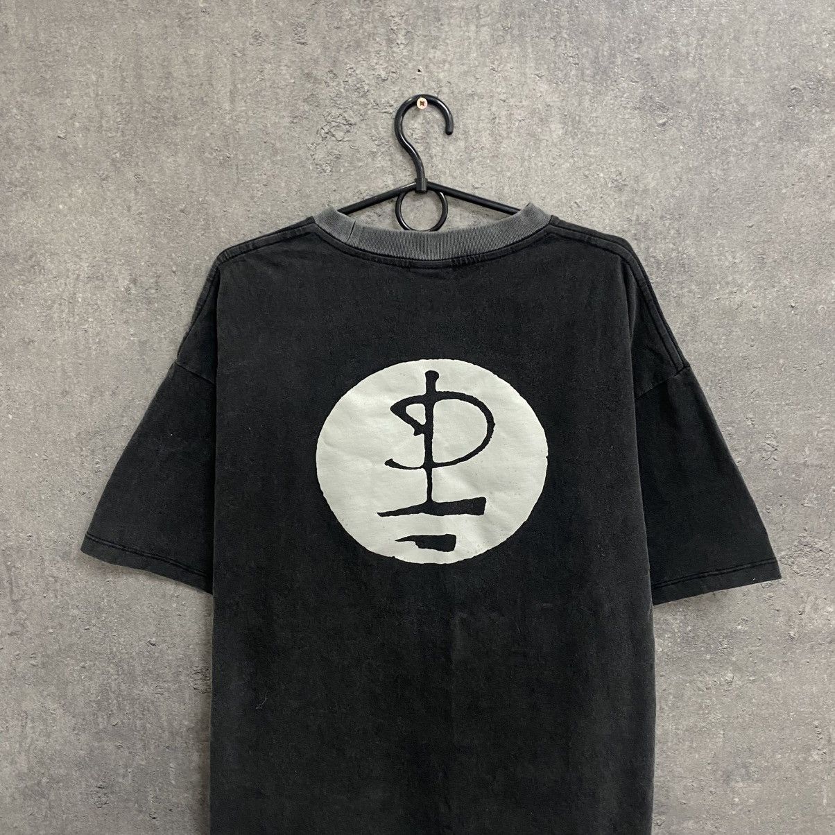 Band Tees Vintage Pink Floyd 1994 T-Shirt Division Bell Europe Size US L / EU 52-54 / 3 - 8 Thumbnail
