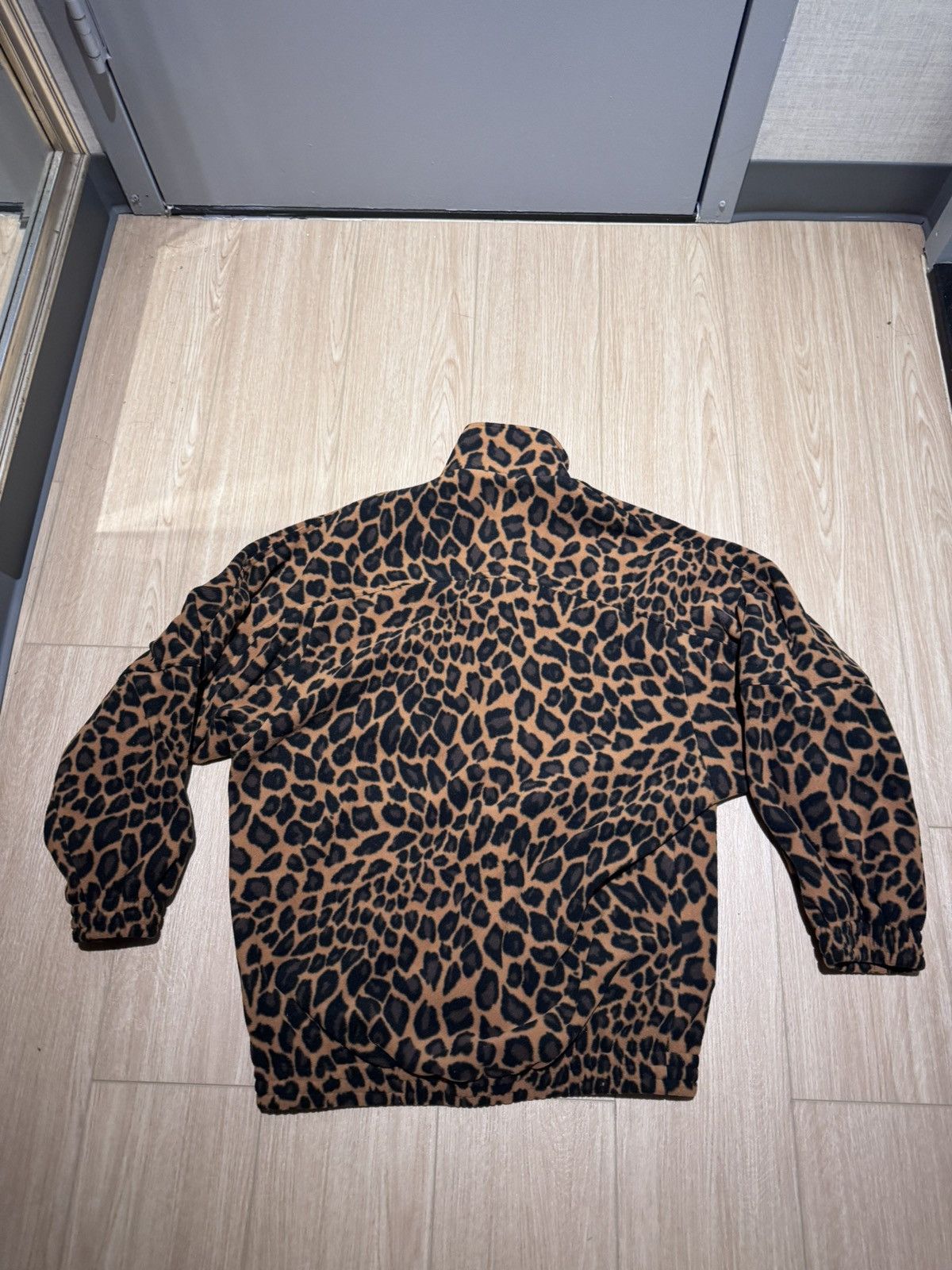Balenciaga Balenciaga Leopard Fleece Zip Up Jacket Size US S / EU 44-46 / 1 - 2 Thumbnail