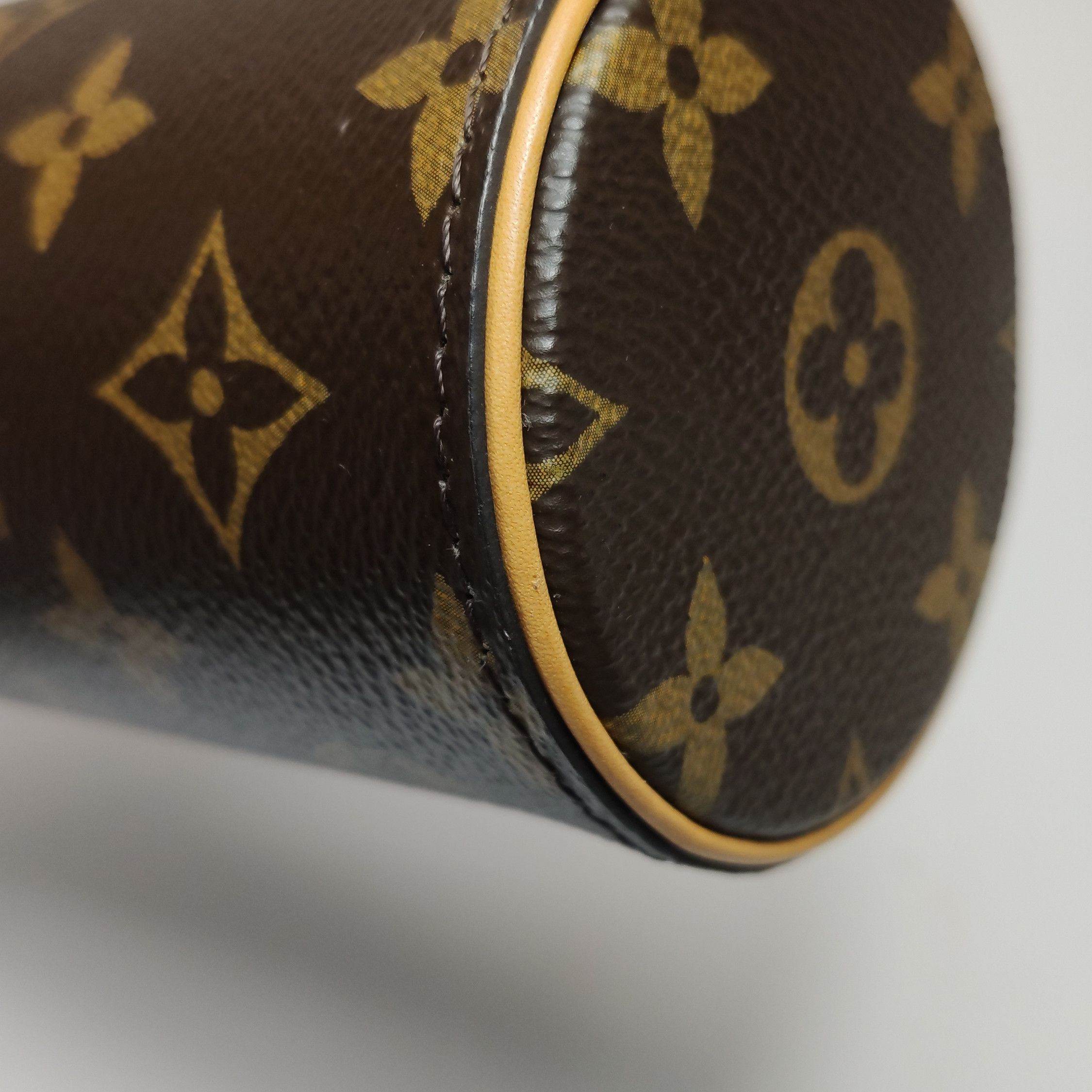 Louis Vuitton Louis Vuitton (LV) Vegetable Tanned Leather Monogram Print Size ONE SIZE - 8 Thumbnail