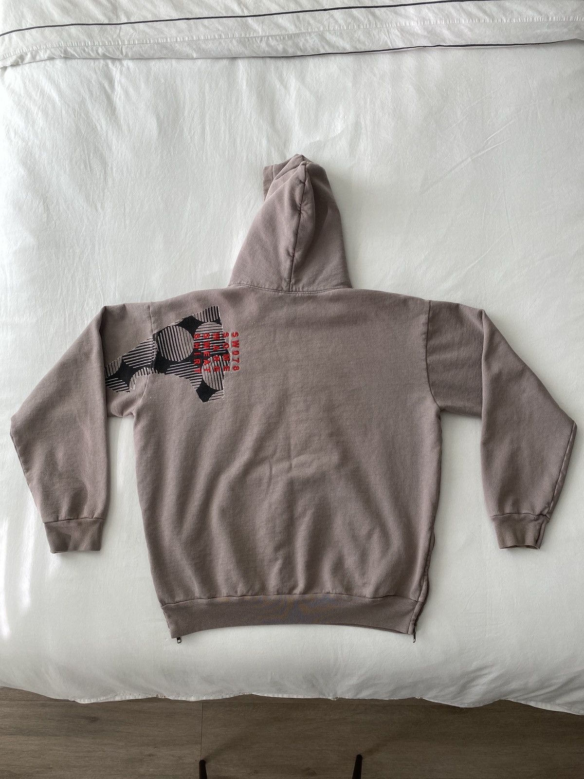 Some Ware Someware ‘Buggin On’ Hoodie Size US XL / EU 56 / 4 - 2 Thumbnail