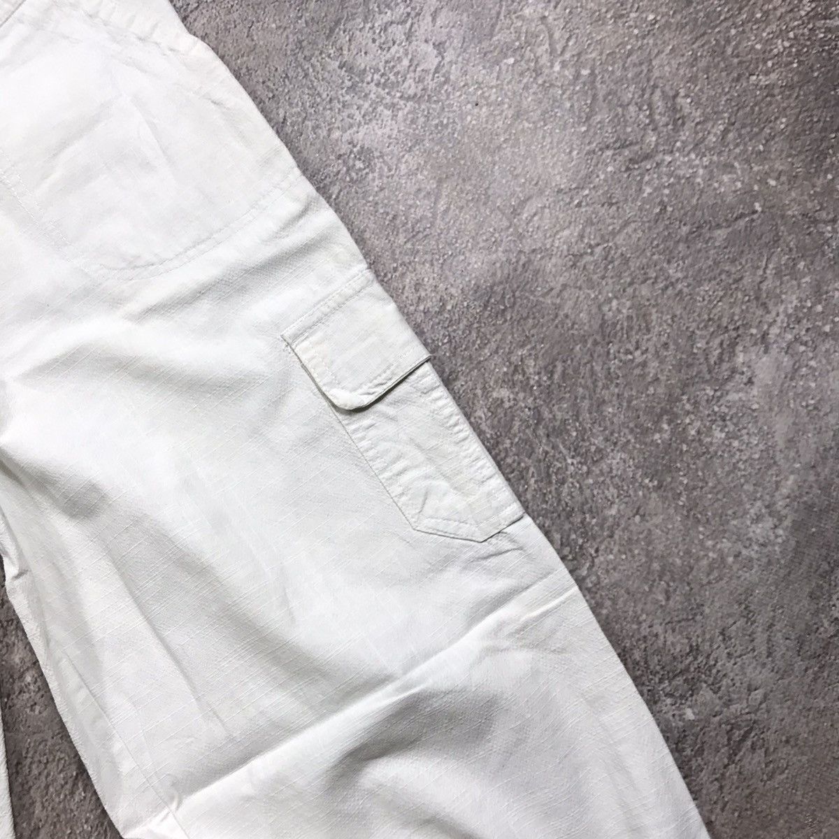 Vintage Vintage Y2K Baggy Cargo Pants Cream Relaxed Fit Streetwear 2 Size 27" / US 4 / IT 40 - 4 Thumbnail