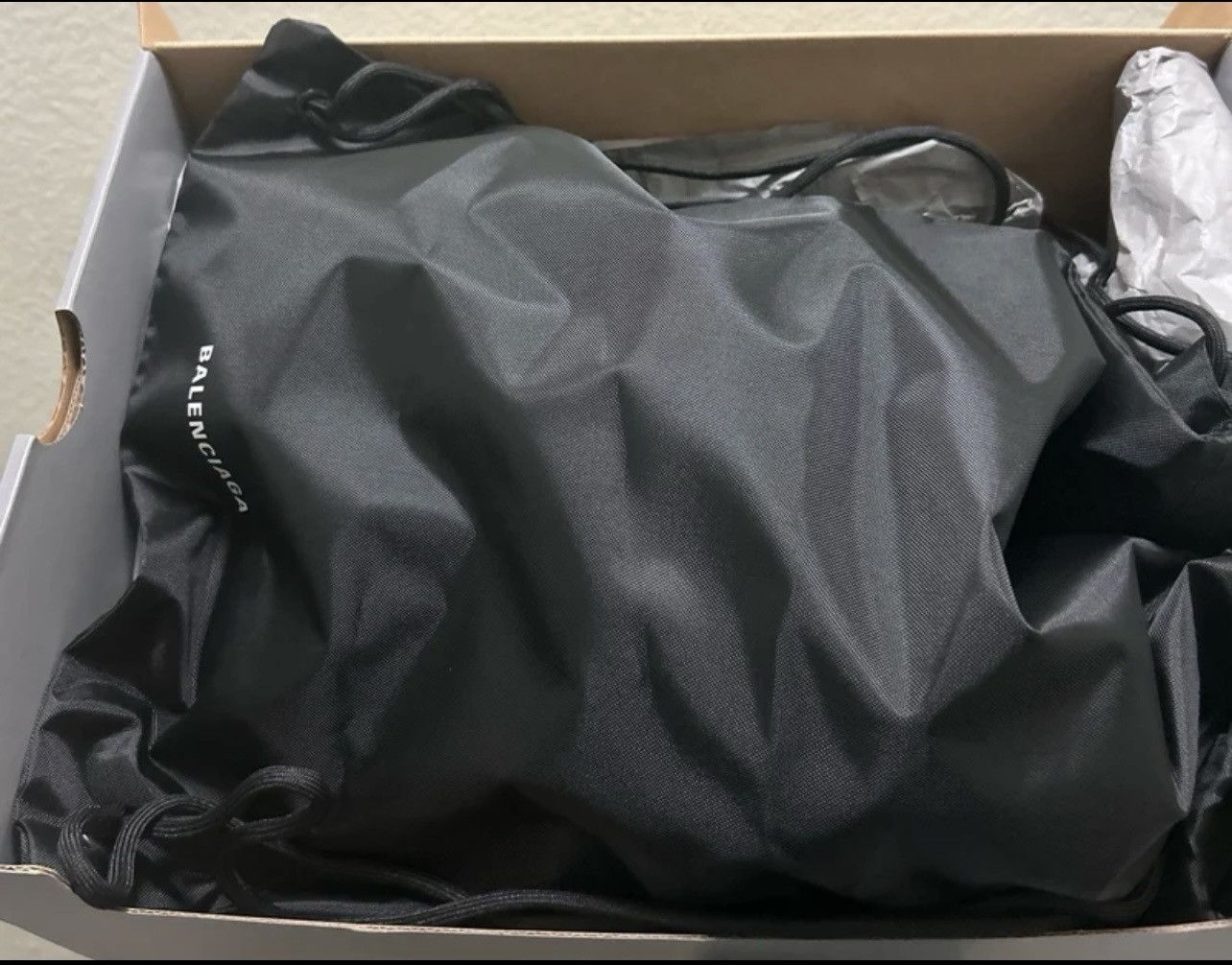 Balenciaga Balenciaga Triple S Sneakers Size US 7 / EU 40 - 6 Thumbnail