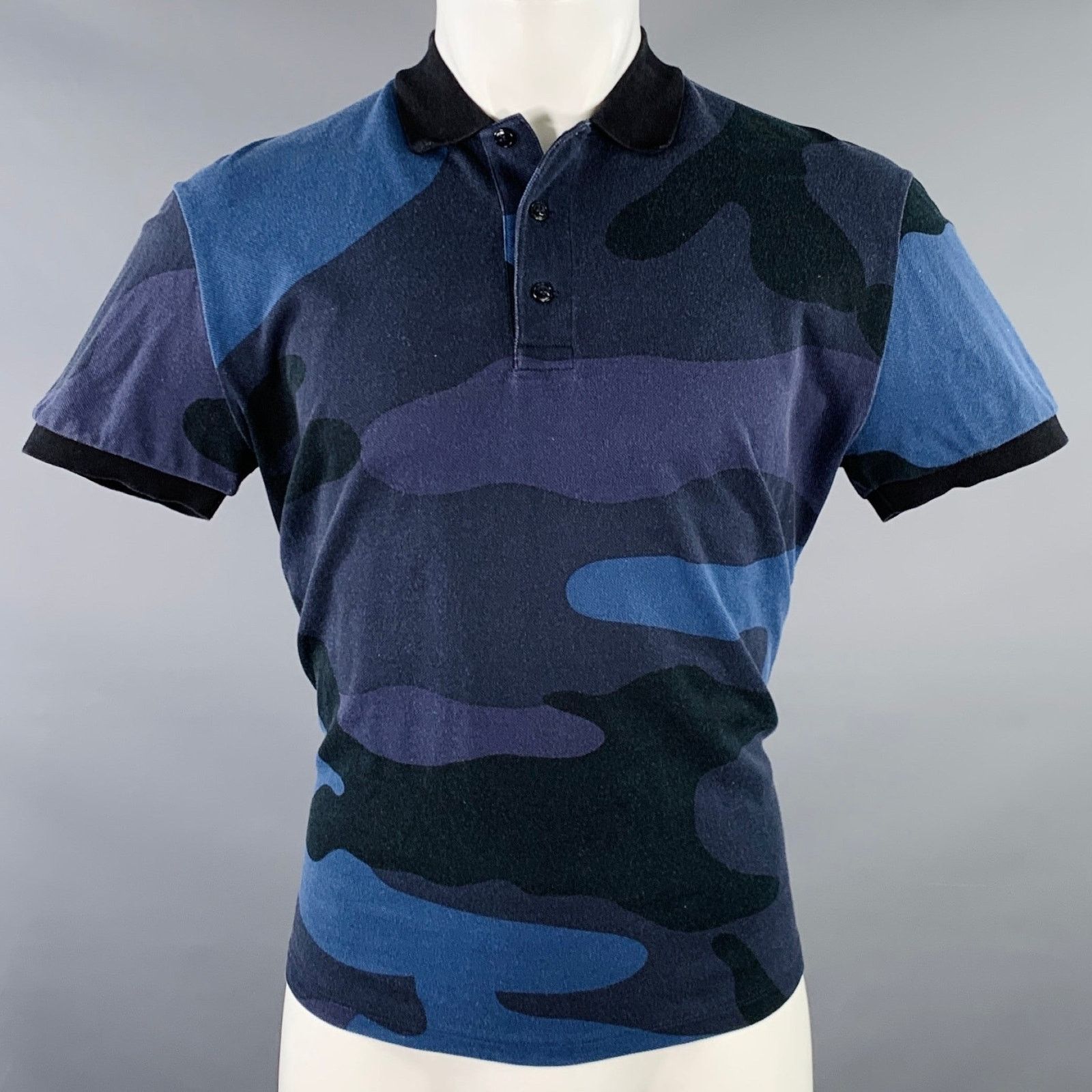 Valentino VALENTINO Size M Black Blue Camouflage Cotton Buttoned Polo Size US M / EU 48-50 / 2 - 1 Thumbnail