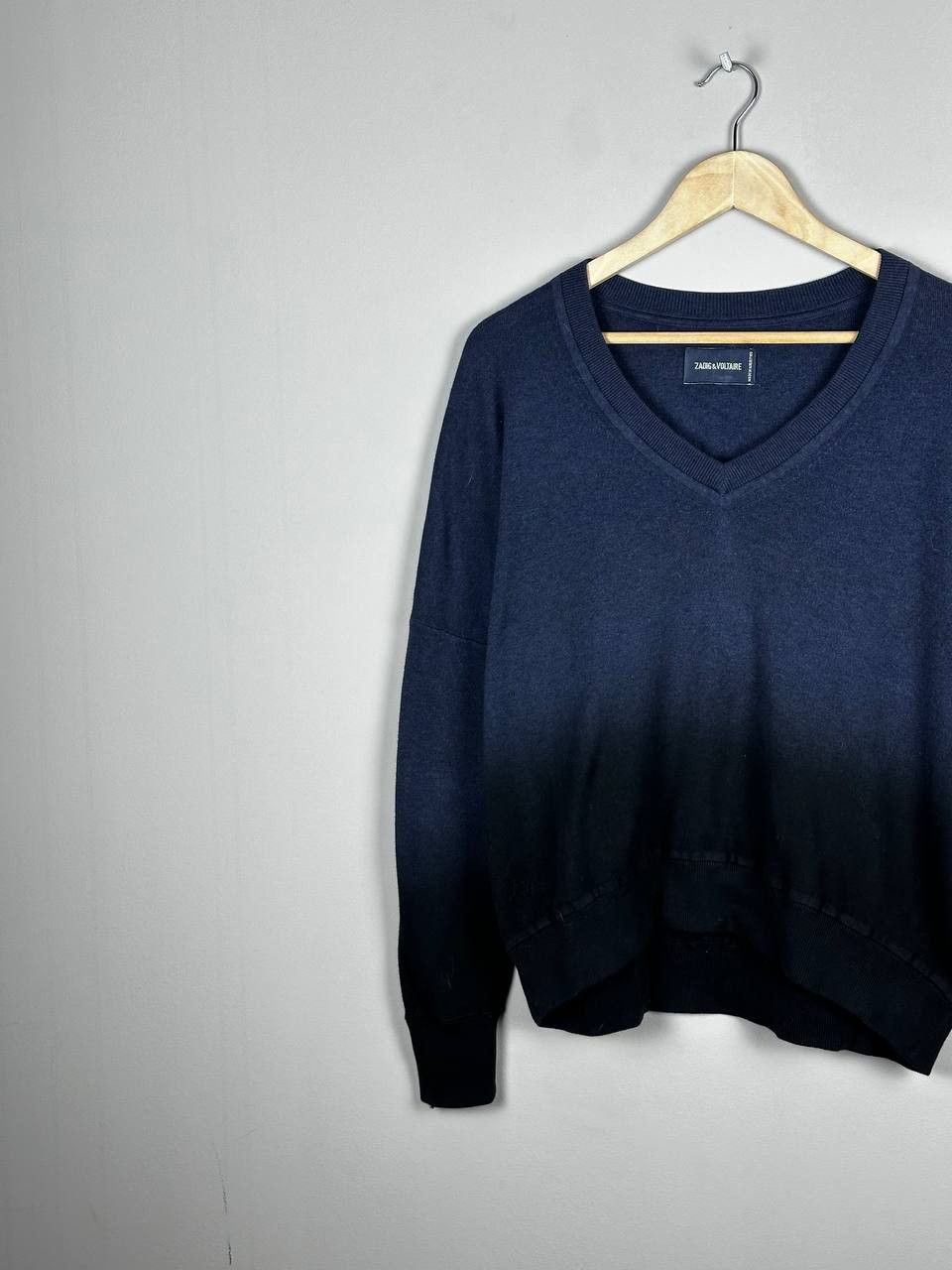 Zadig & Voltaire Zadig & Voltaire Ombre Ombre Sweater V-Neck Avant Garde Size XS / US 0-2 / IT 36-38 - 2 Thumbnail