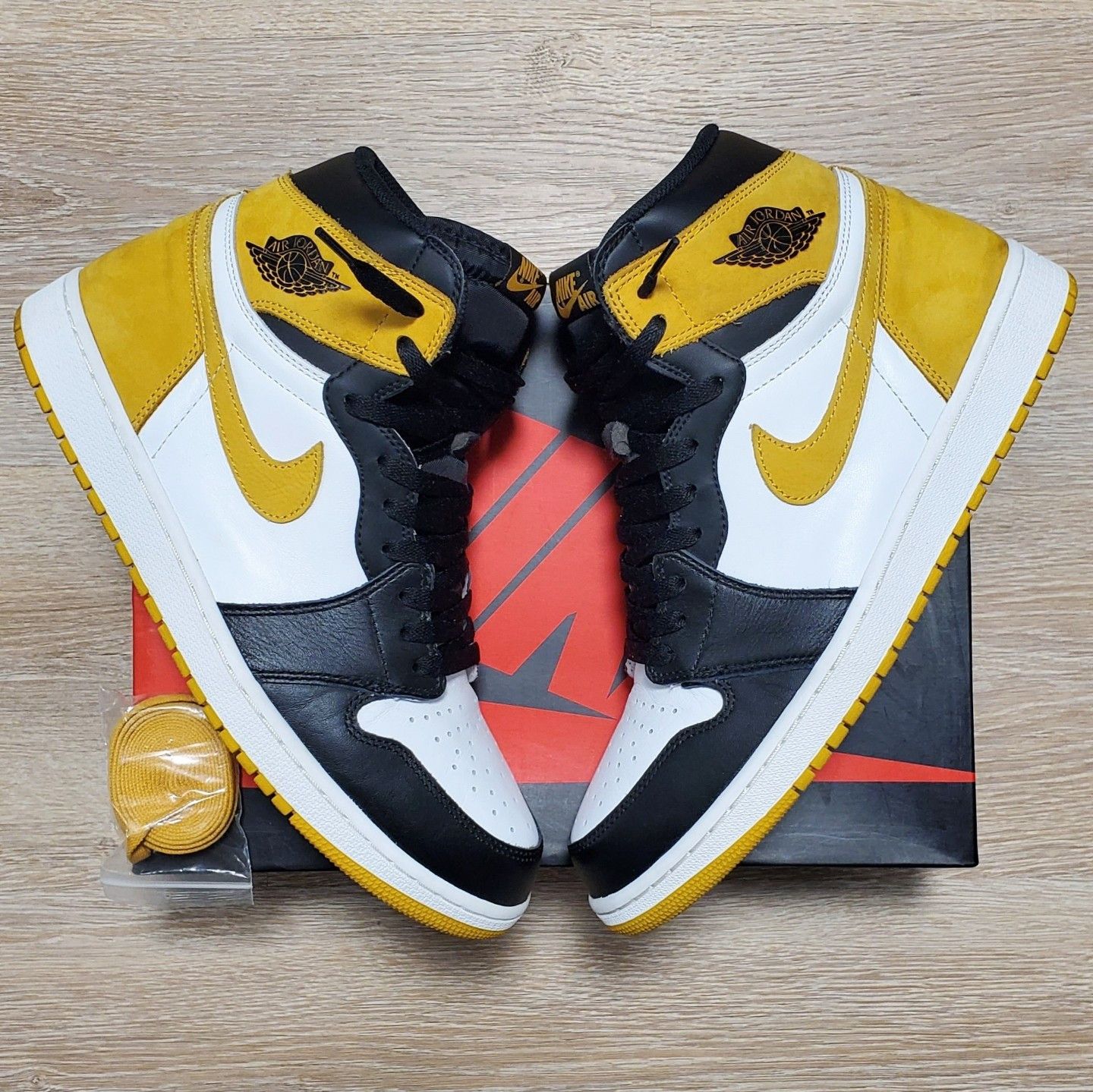Jordan Brand × Nike Size 12.5 Jordan 1 High Best Hand In Game Yellow Ochre 2018 Size US 12.5 / EU 45-46 - 3 Thumbnail