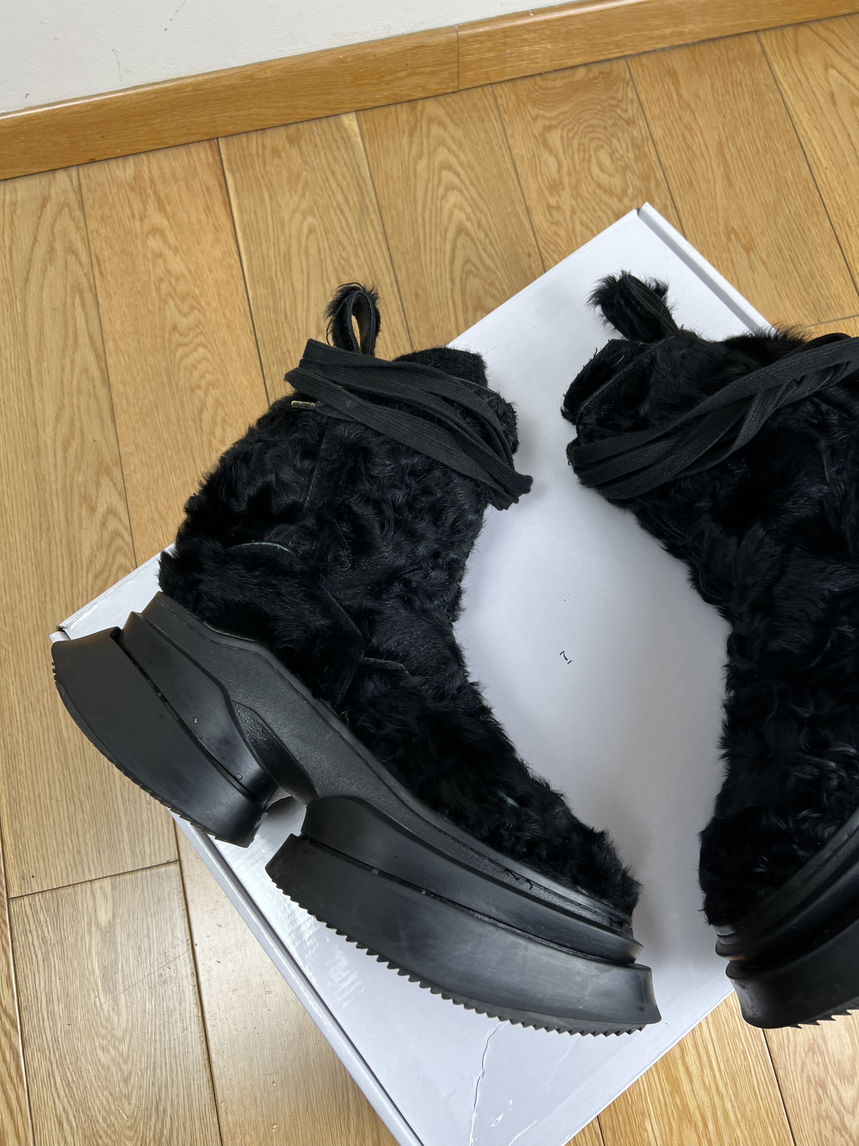 Julius Lamb Hair Shell Boots Size US 10 / EU 43 - 4 Thumbnail