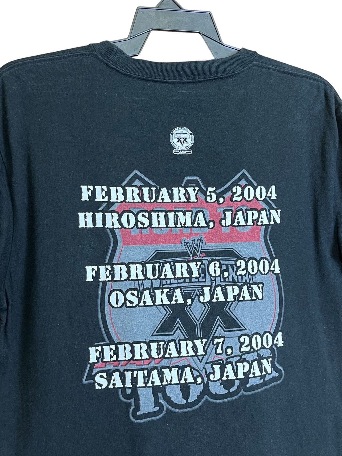 Vintage VINTAGE Y2K WRESTLING WWE RAW TOUR MANIA JAPAN 2004 T SHIRT Size US L / EU 52-54 / 3 - 4 Thumbnail