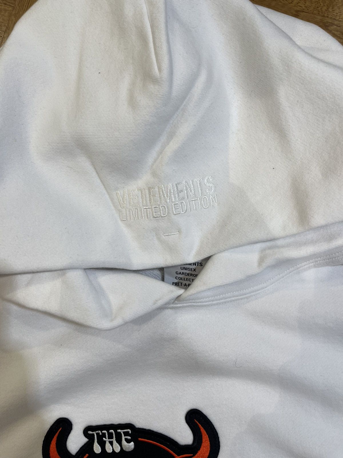 Vetements Vetements The Evil Does Wear Vetements Size US S / EU 44-46 / 1 - 3 Thumbnail