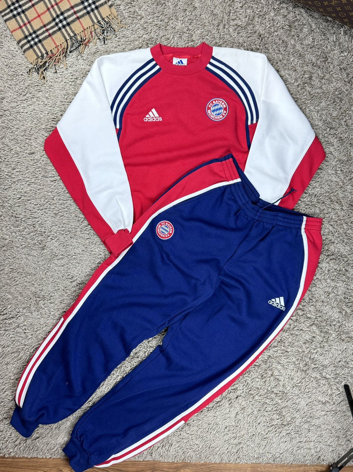 Adidas × Vintage Vintage sweatshirt and trousers Adidas Bayern original item Size US L / EU 52-54 / 3 - 1 Thumbnail