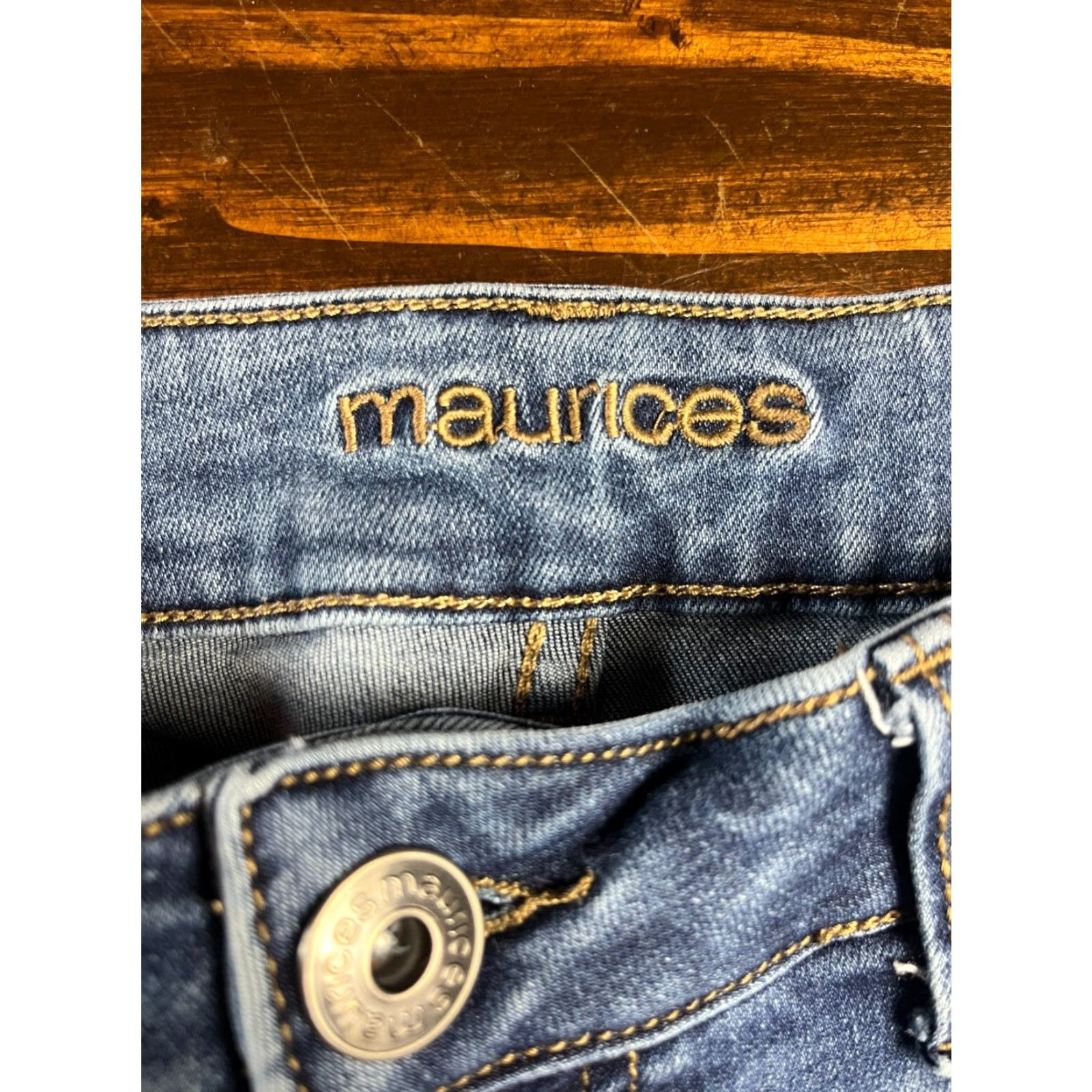 Vintage Maurices Jeans Womens Size Small Blue Denim Distressed Regular Pockets Skinny Inseam 32 in Mid Rise 8.5-10.5 in Size 28" / US 6 / IT 42 - 6 Thumbnail