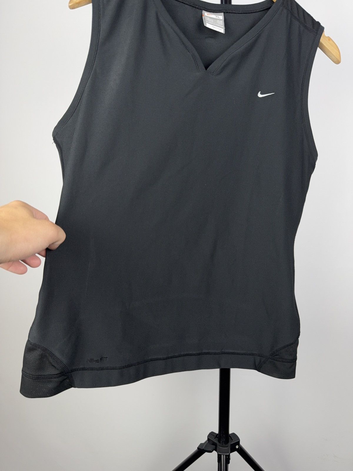 Nike Vintage 00s Nike Tank Top Mini Swoosh Y2K Style Oversized Size XL / US 12-14 / IT 48-50 - 5 Thumbnail