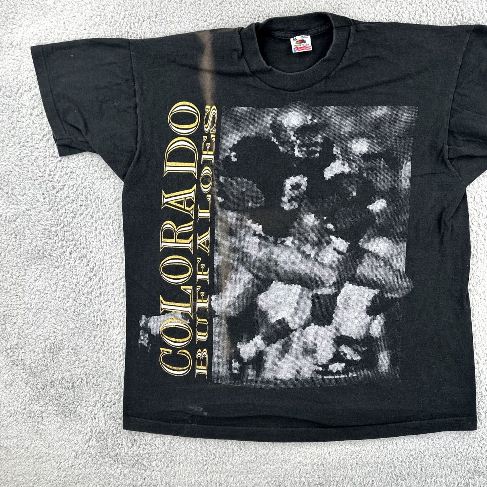 Fruit Of The Loom VINTAGE Fruit of the Loom XL Black SS USA Made T Shirt 1995 CU Buffalos Football Size US XL / EU 56 / 4 - 4 Thumbnail