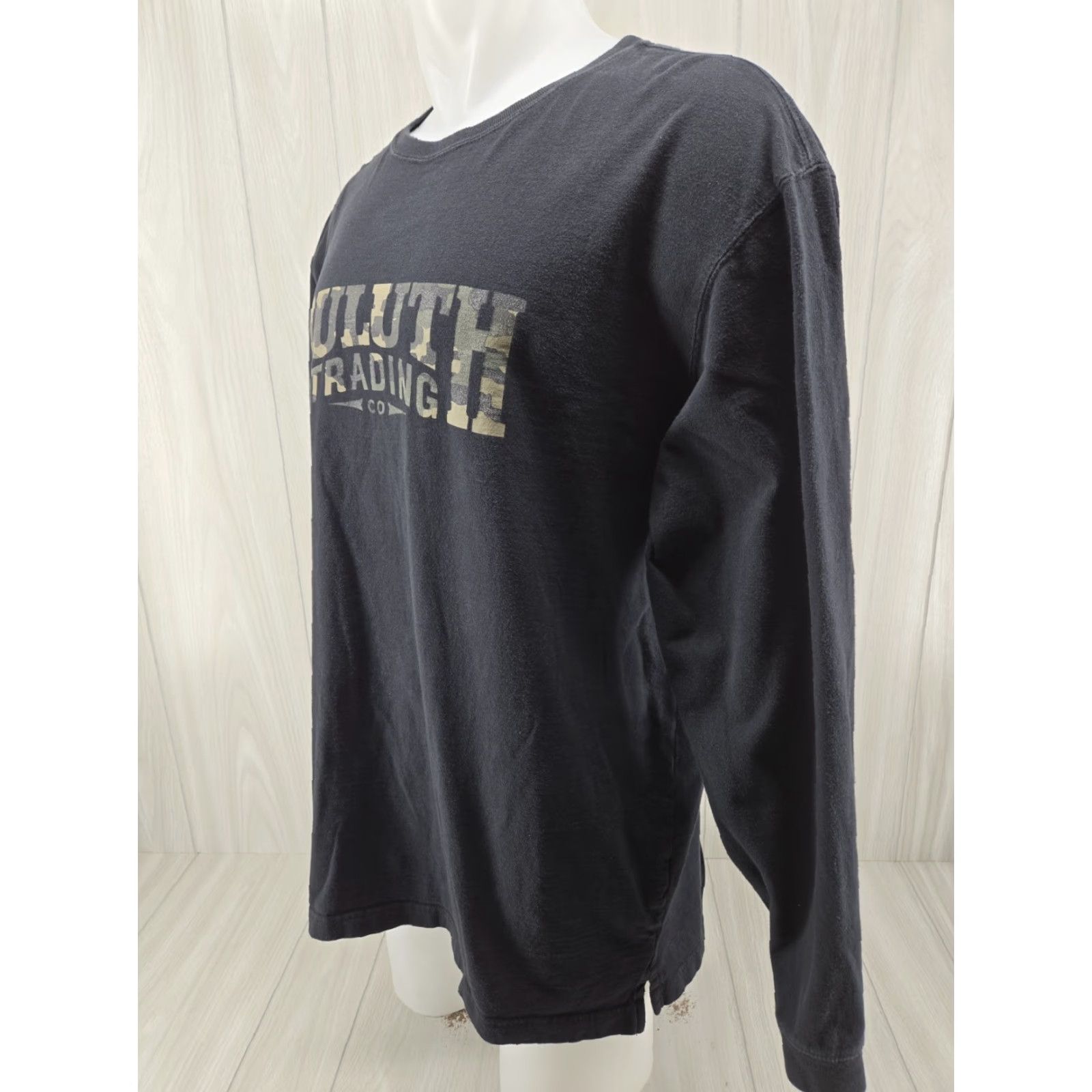 Logo 7 Duluth Trading Co. Longtail T Shirt Mens XL Black Graphic Print Camo Logo Crew Neck Long Sleeve Relaxed Fit Vintage: No Size US XL / EU 56 / 4 - 4 Thumbnail