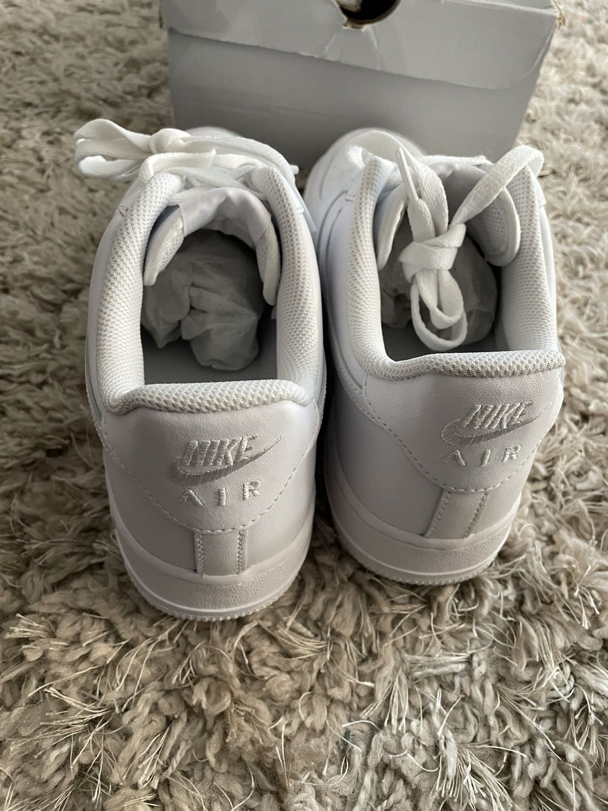 Nike Air Force 1 Triple White Size US 10 / EU 43 - 6 Thumbnail
