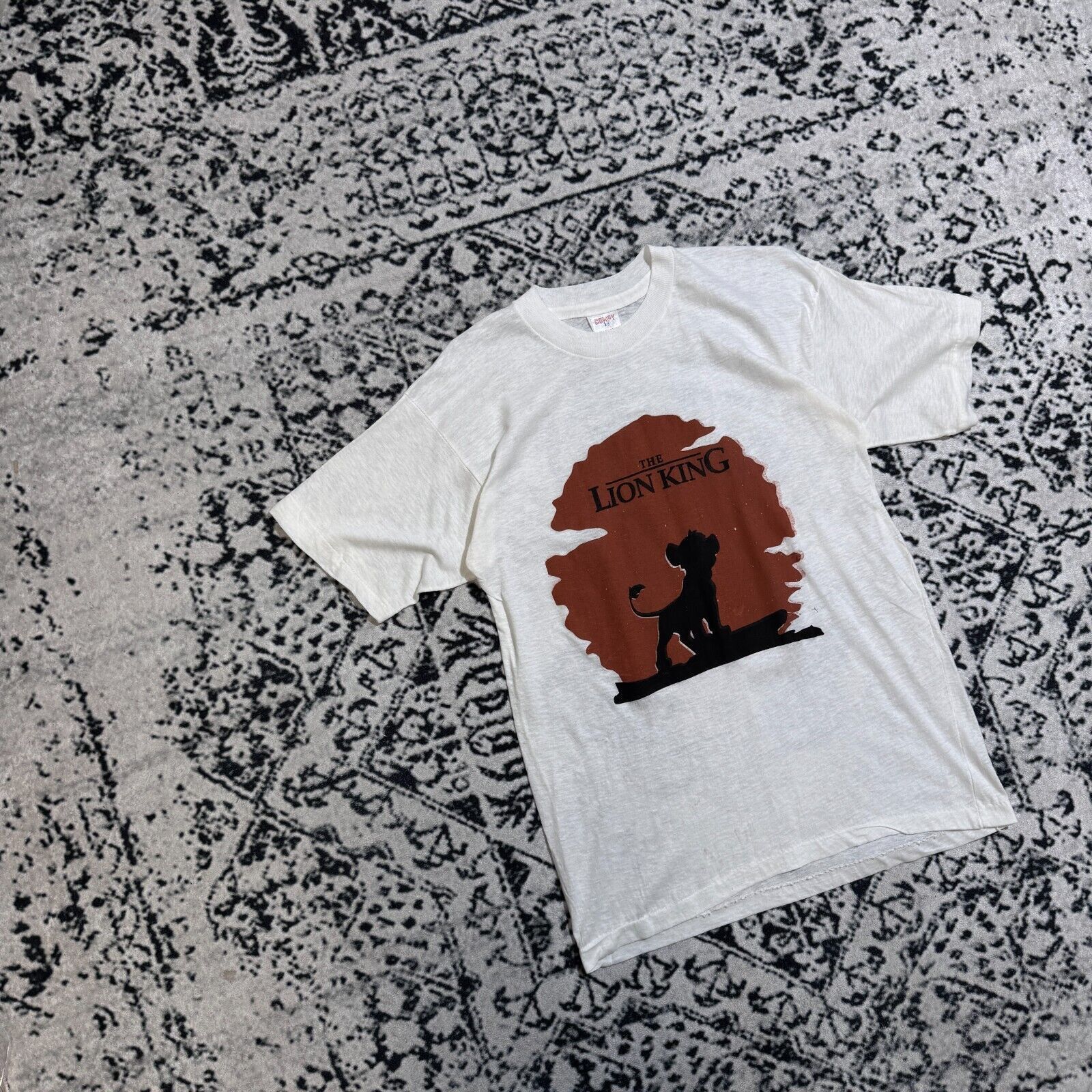 Vintage Vintage Unisex White Cotton T-Shirt Size S The Lion King 90s Size US S / EU 44-46 / 1 - 3 Thumbnail