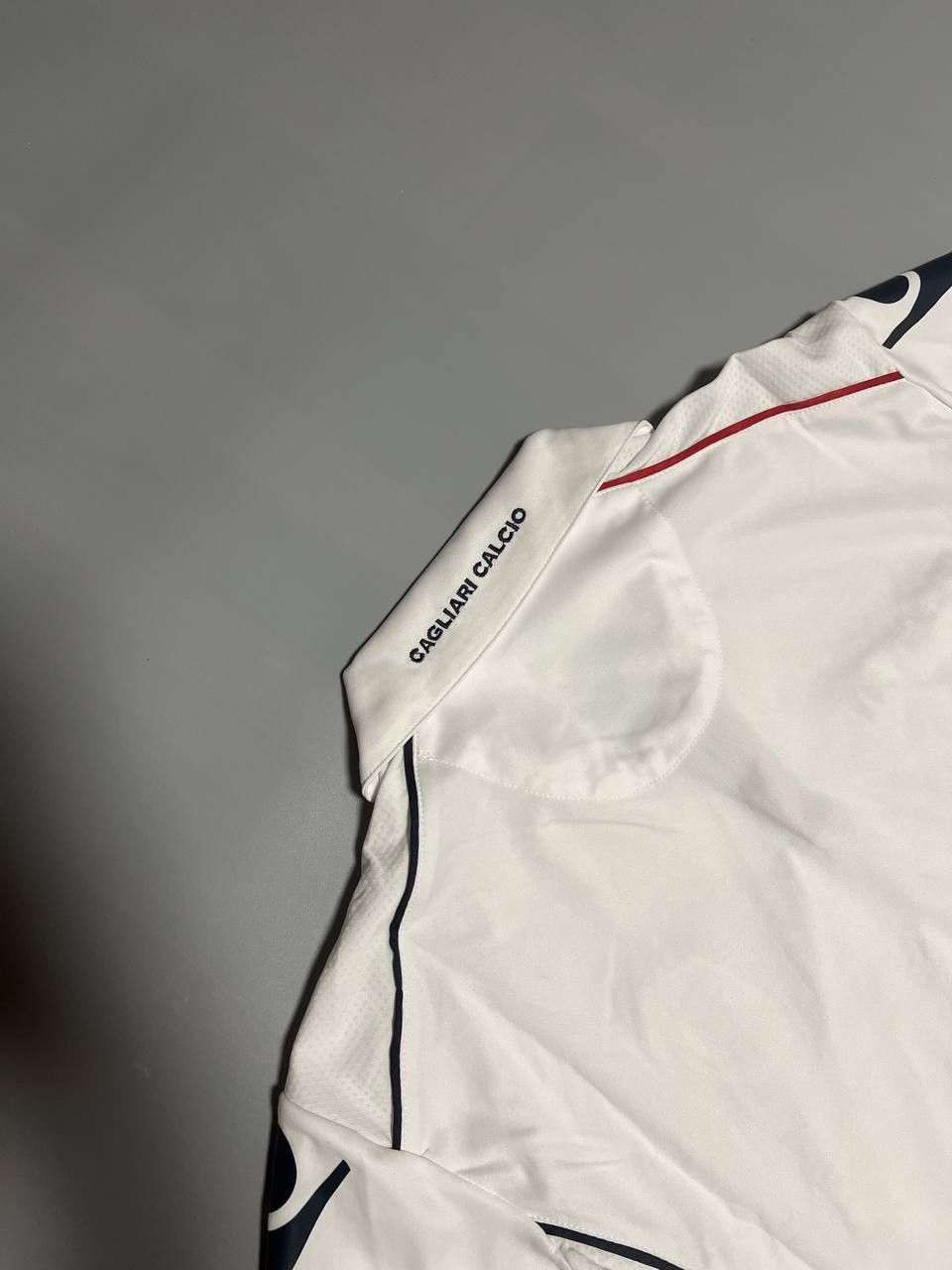 Macron Cagliari Calcio Jersey Macron 2010/11 Size US XL / EU 56 / 4 - 8 Thumbnail
