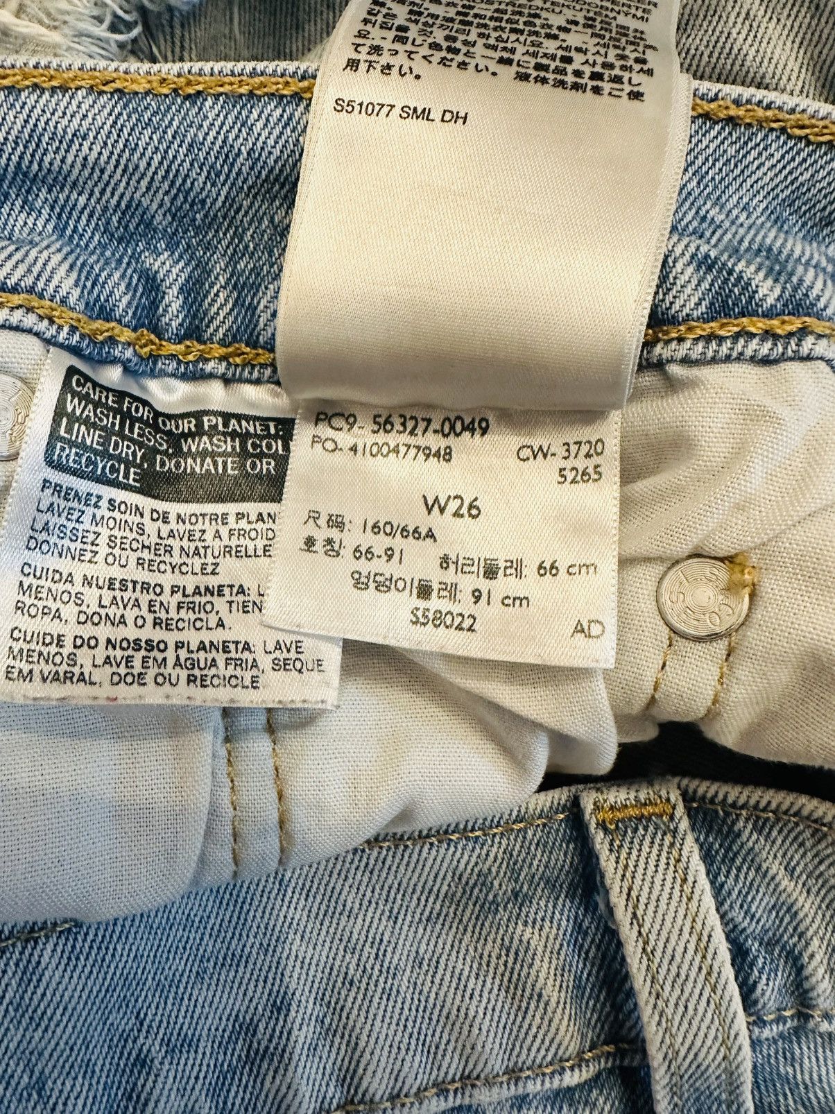 Levi's Levi’s 501 Distressed Women’s Light Wash Button Fly-Size 26 Size 26" / US 2 / IT 38 - 8 Thumbnail