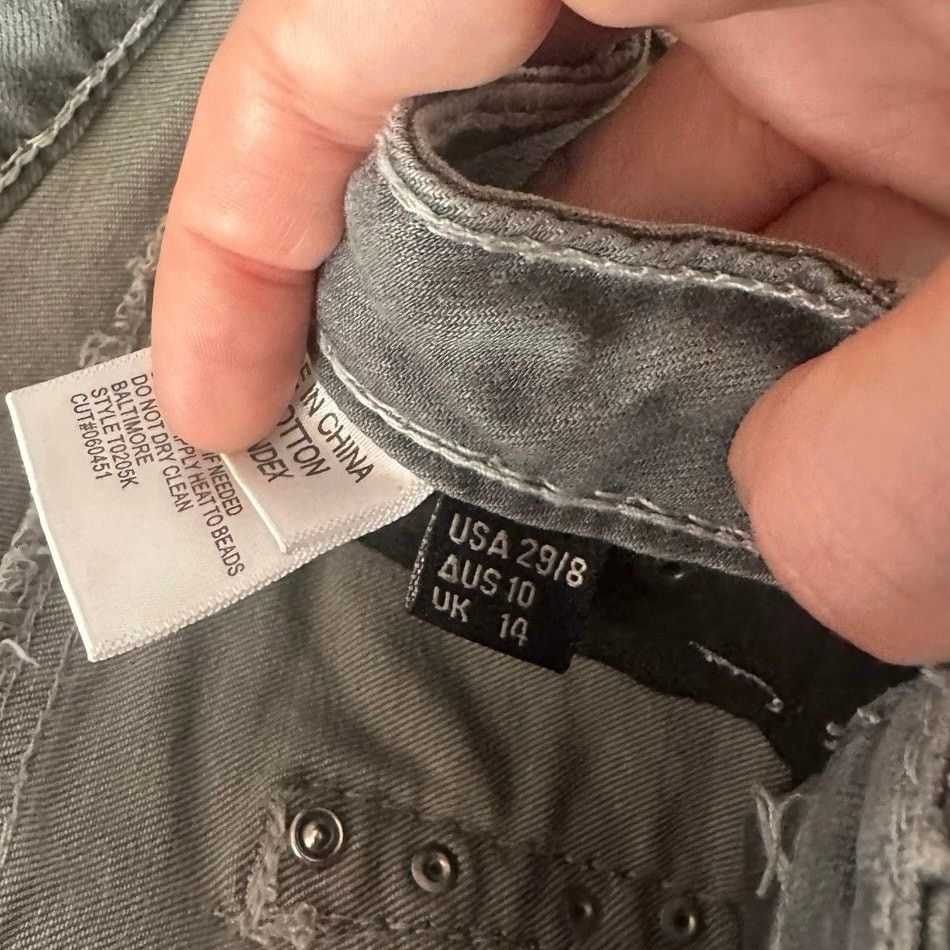 Other tru luce jeans gray bedazzled silver mid rise jeans Size 30" / US 8 / IT 44 - 5 Thumbnail
