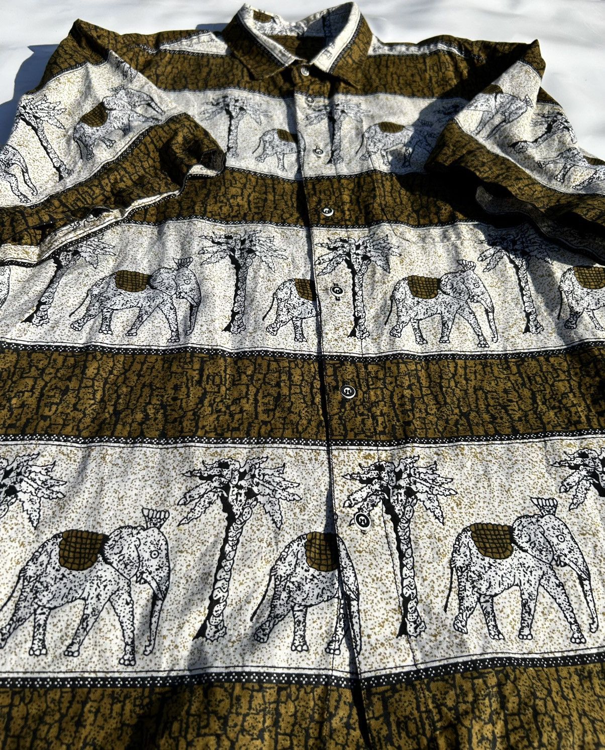 Other Festival Shirt Unique Abstract Pattern Design Size XL / XXL Size US XXL / EU 58 / 5 - 6 Thumbnail