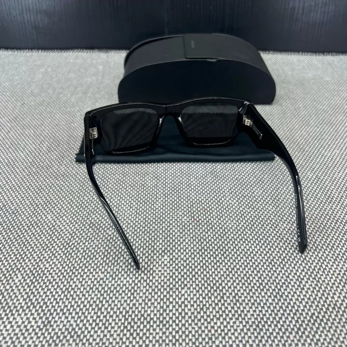Prada PRADA Symbole triangle logo sunglasses like new Size ONE SIZE - 3 Thumbnail