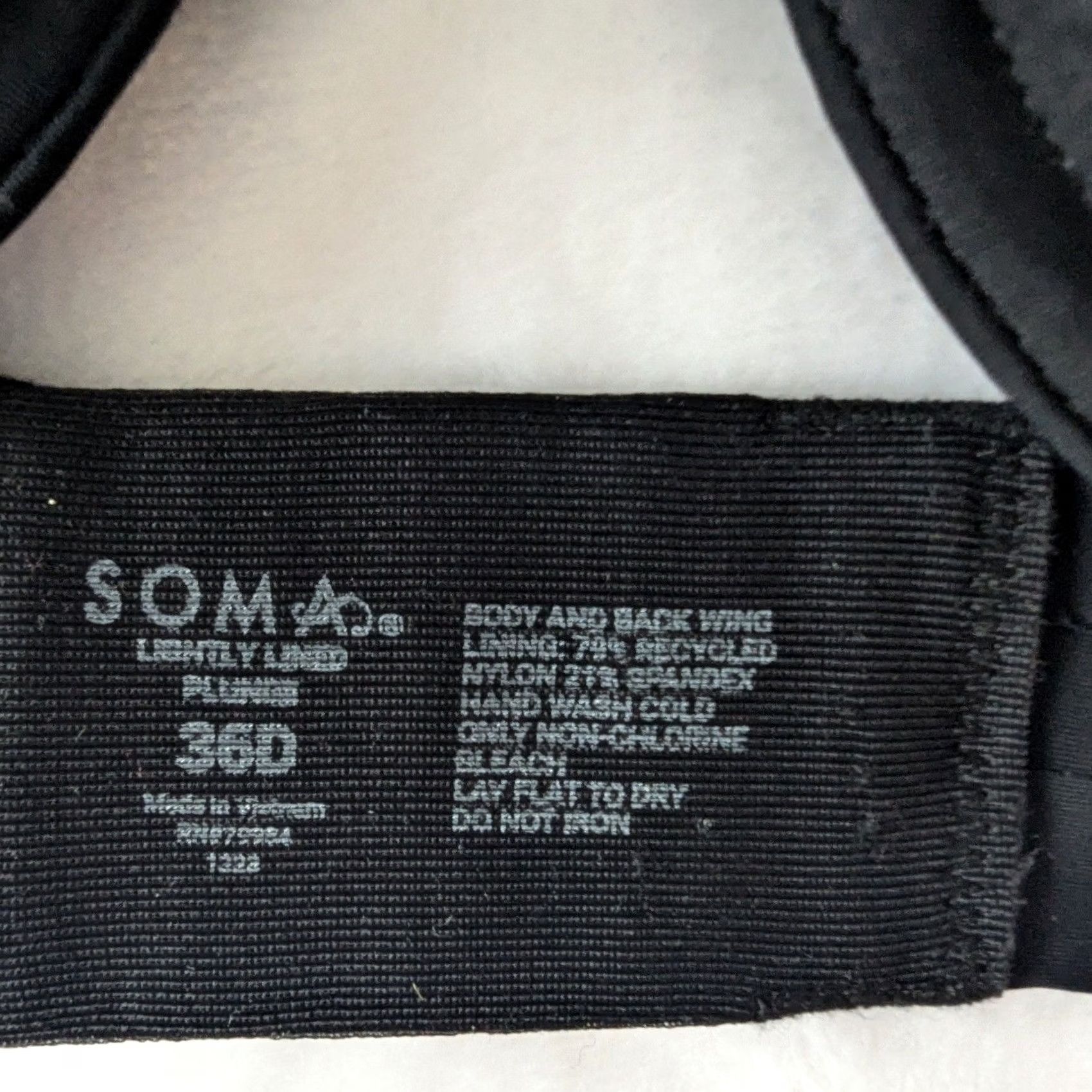 Vintage Soma Plunge Bra Black 36D Adjustable Straps Lined Back Closure T-Shirt Bra Women Size ONE SIZE - 8 Thumbnail