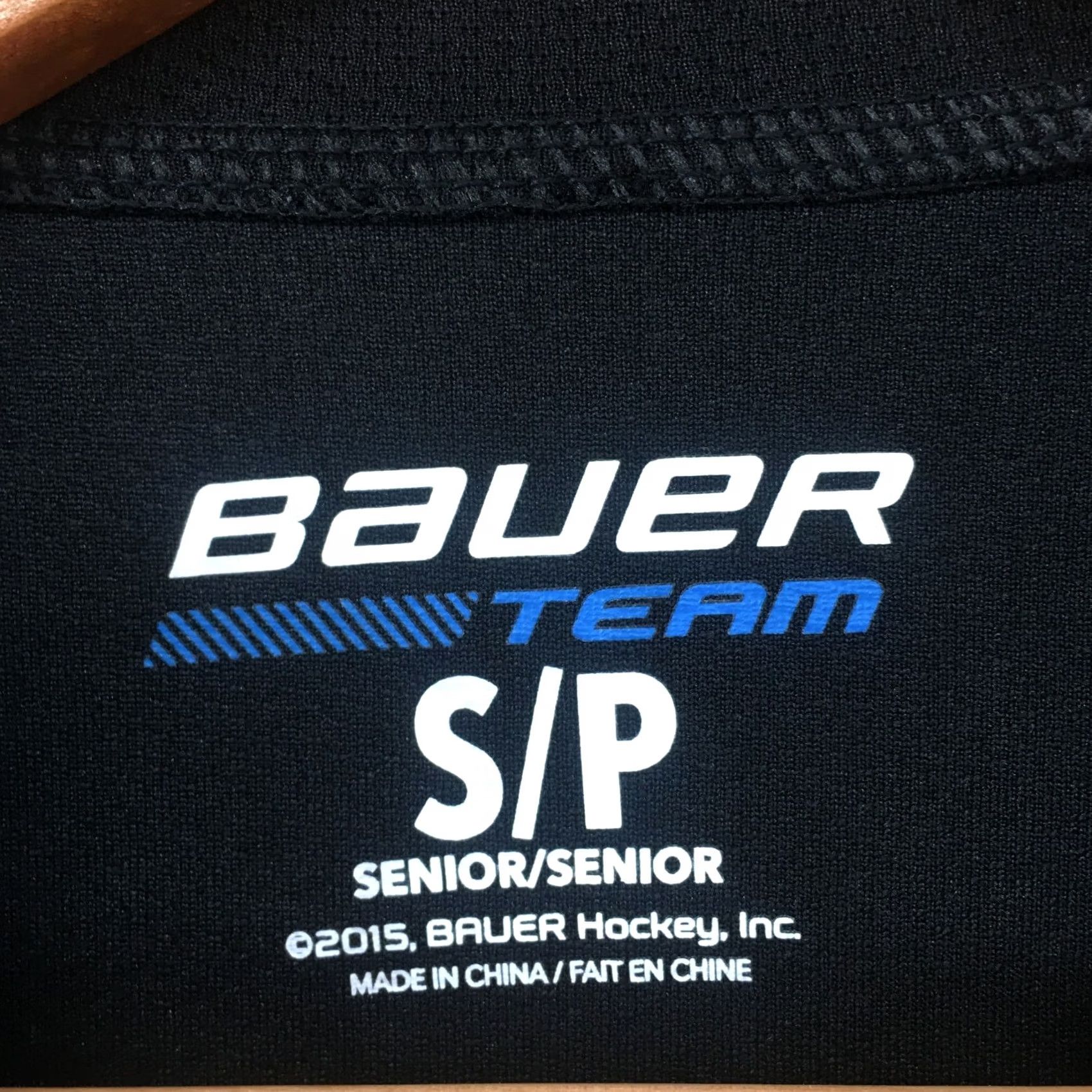 Vintage Team Bauer 302 Hockey Long Sleeve Tee Mens S Black V Neck Top Size US S / EU 44-46 / 1 - 6 Thumbnail