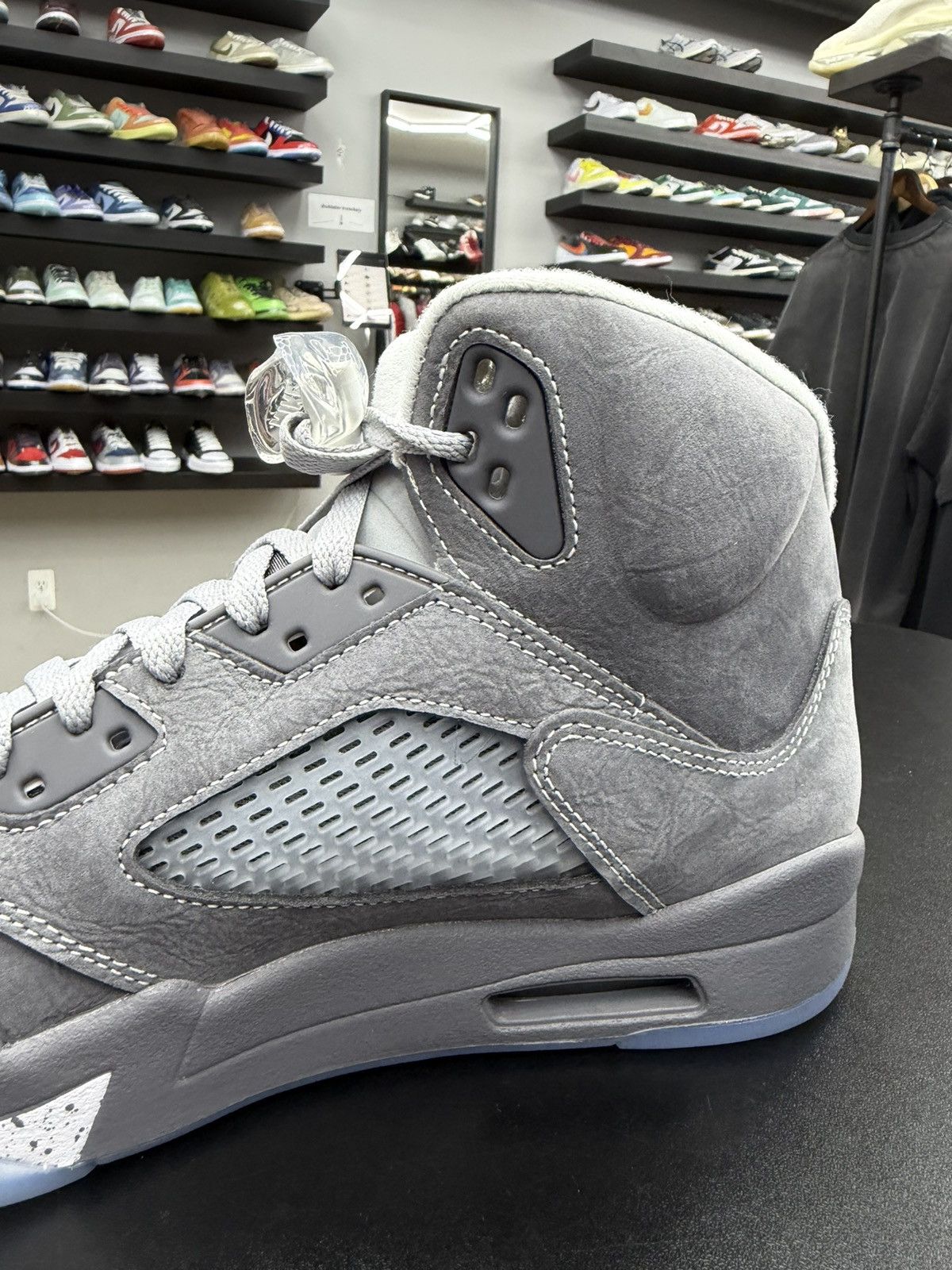 Jordan Brand Size 10.5 - Jordan 5 Retro Wolf Grey Size US 10.5 / EU 43-44 - 6 Thumbnail