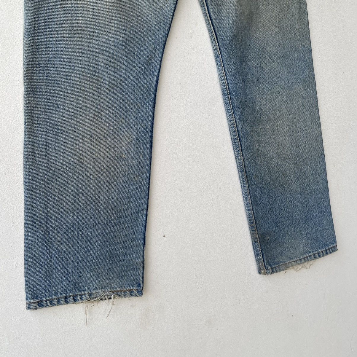 Levi's Vintage 90s Levi's 501xx Denim Jeans Thrashed Distressed Size US 33 - 14 Thumbnail