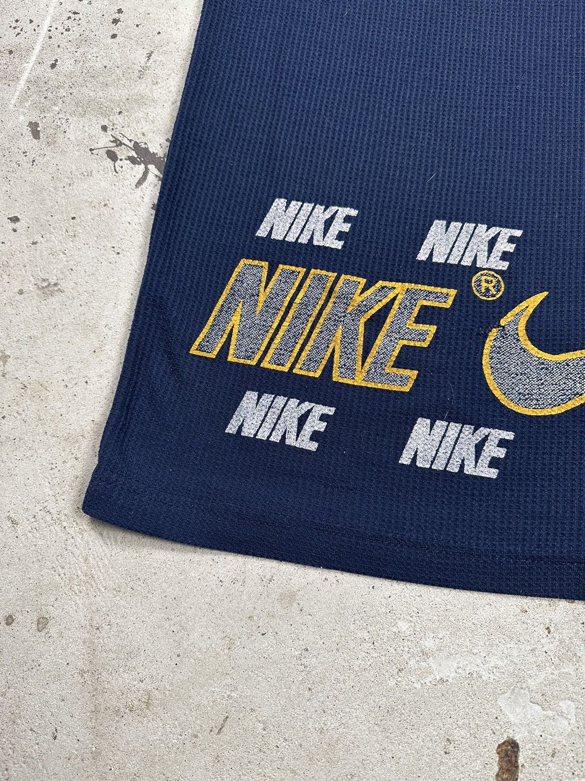Nike ‼️ Rare Vintage Nike Swoosh Spell Out 90s Multi Navy Tee Size US L / EU 52-54 / 3 - 3 Thumbnail