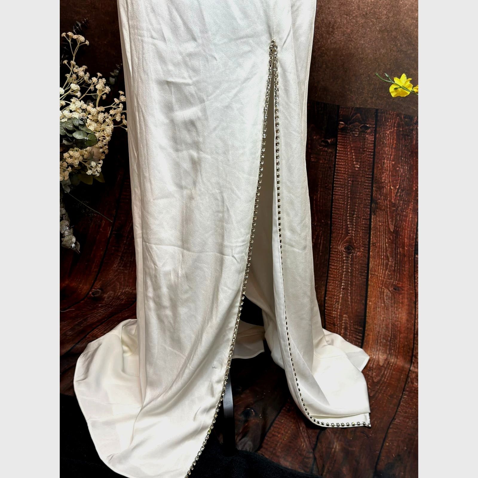 Other Mac Duggal Sweetheart Evening Gown Rhinestone Accent White 2 Size XS / US 0-2 / IT 36-38 - 12 Thumbnail