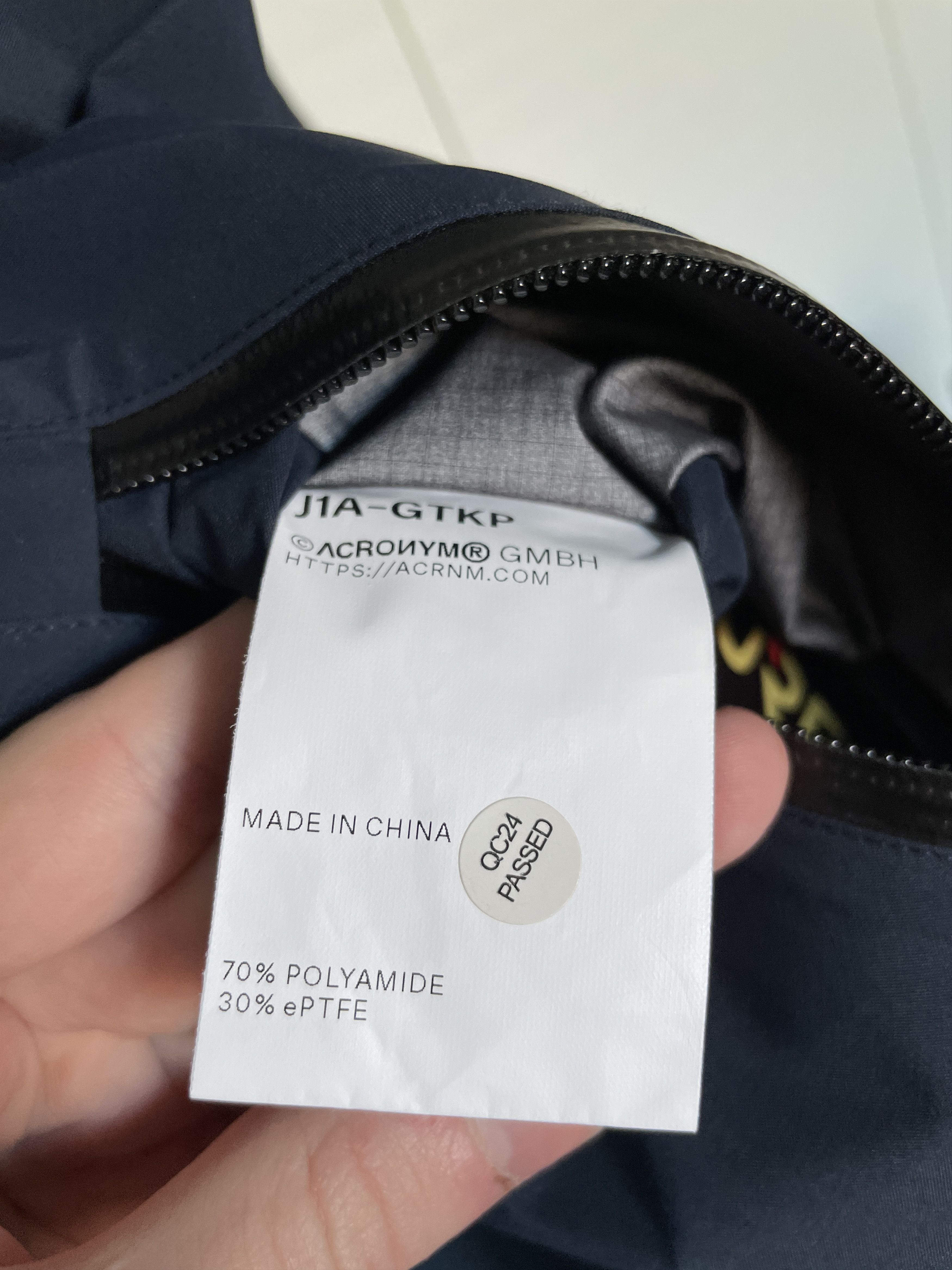 Acronym J1A-GTKP Size US M / EU 48-50 / 2 - 3 Thumbnail