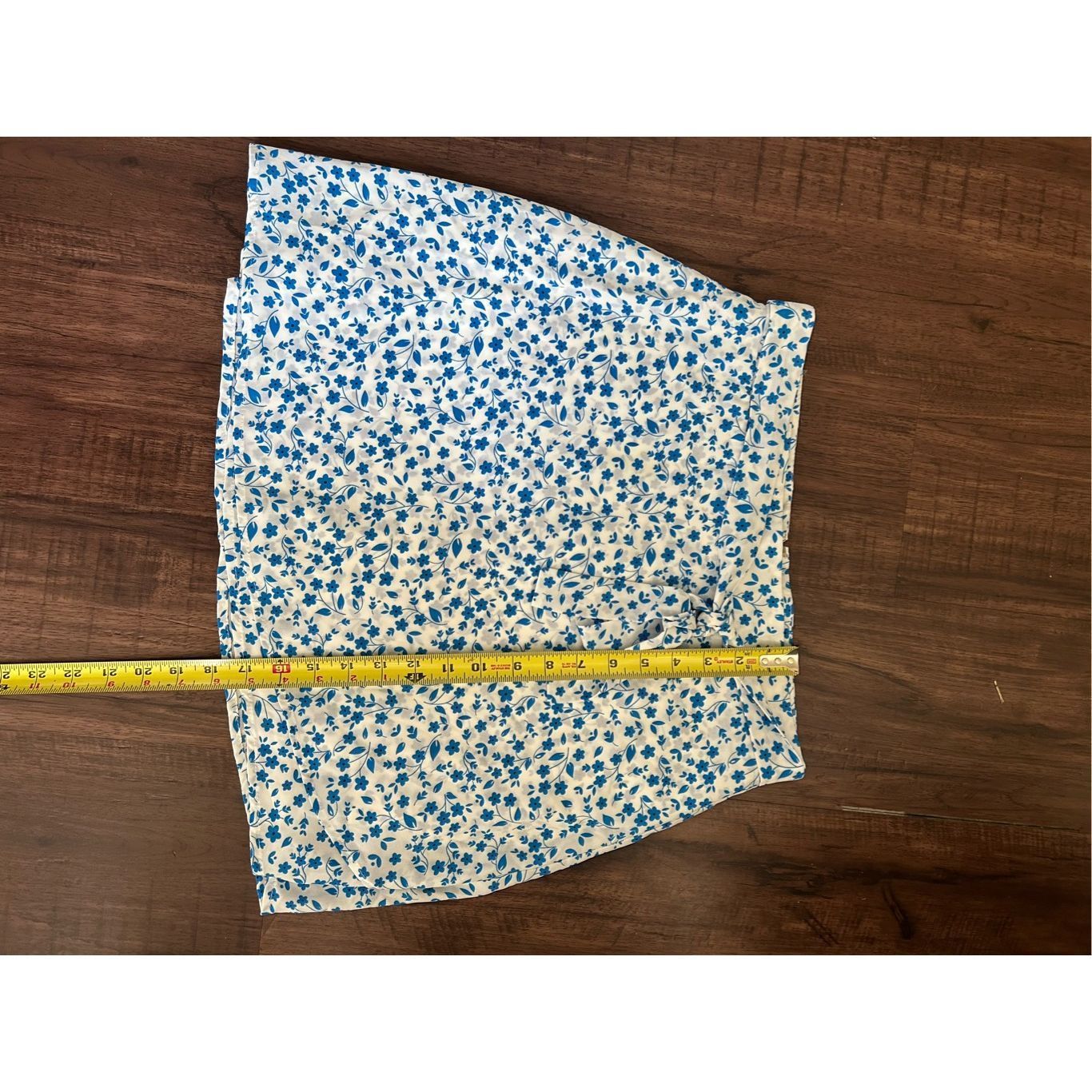 AMI Mi Ami Tie Lined Skirt, White Blue Floral, Sz Large Size 34" / US 12 / IT 48 - 2 Thumbnail
