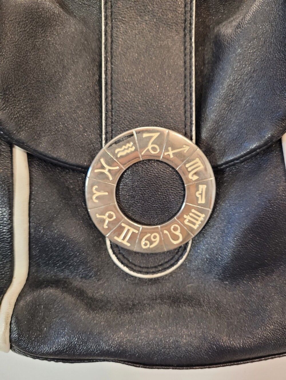 Other Gianni Conti Vintage Y2k black Leather Shoulder Bag Runes Size ONE SIZE - 2 Thumbnail
