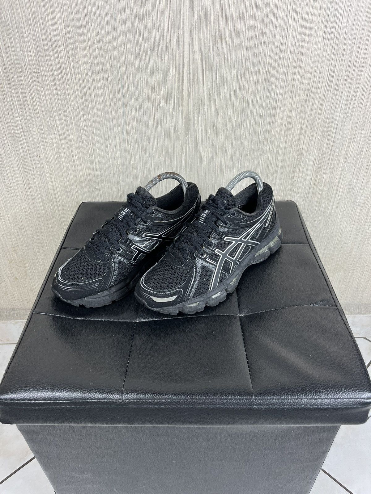 Asics × Vintage Vintage Asics gel-kayano 19 black silver mesh sneakers shoes Size US 7 / EU 40 - 2 Thumbnail