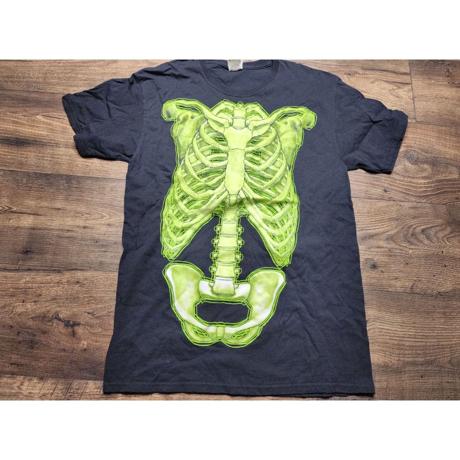 Fruit Of The Loom Mens M Halloween Anatomy T Shirt Skeleton Glow In Dark Bones Size US M / EU 48-50 / 2 - 4 Thumbnail