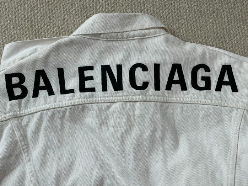 Balenciaga Balenciaga size 44 Back Letter Logo Stone Washed Denim Jack Size US M / EU 48-50 / 2 - 3 Thumbnail