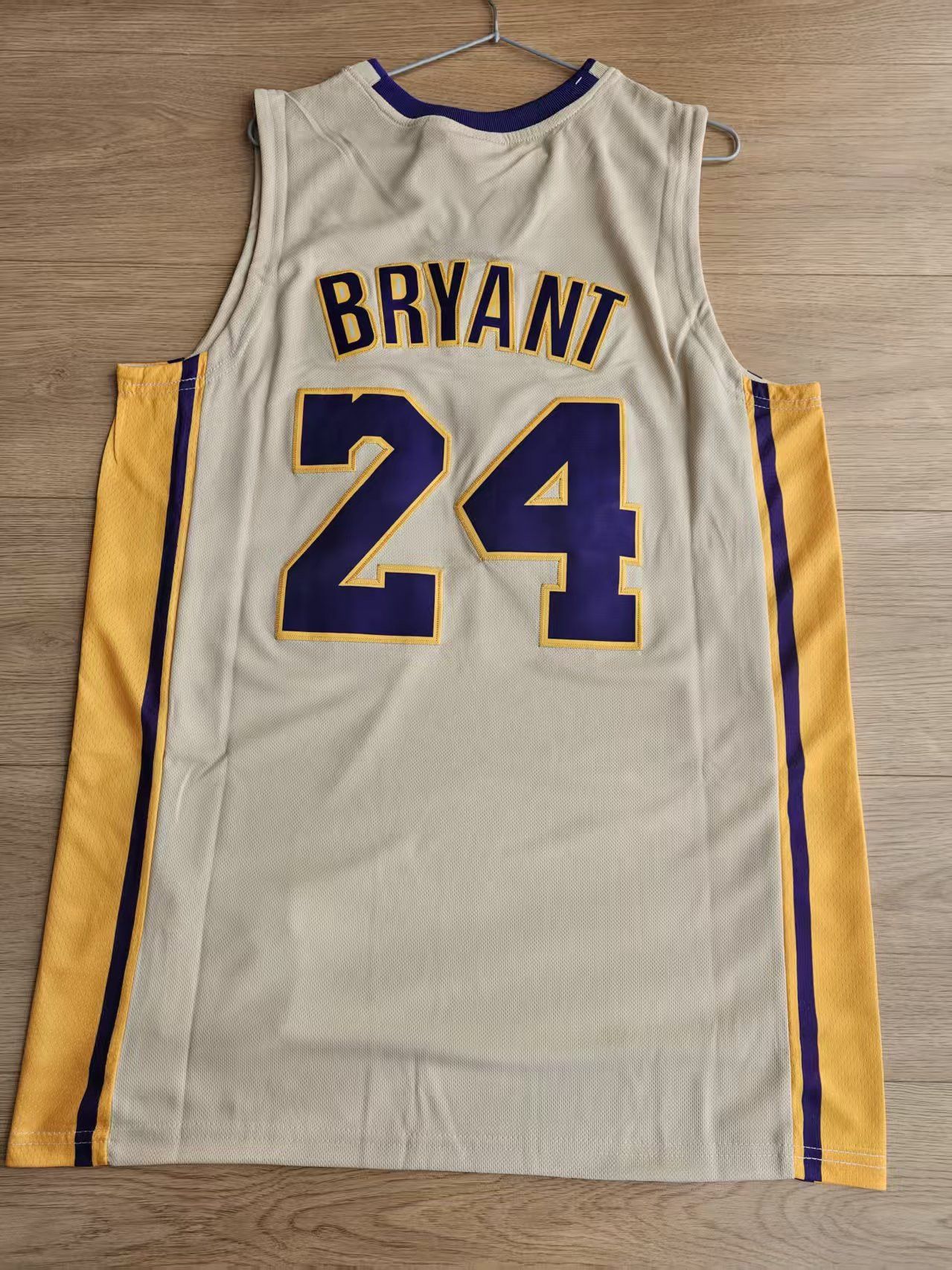 NBA Angeles Lakers #24 Kobe Bryant Jersey Size US M / EU 48-50 / 2 - 1 Thumbnail