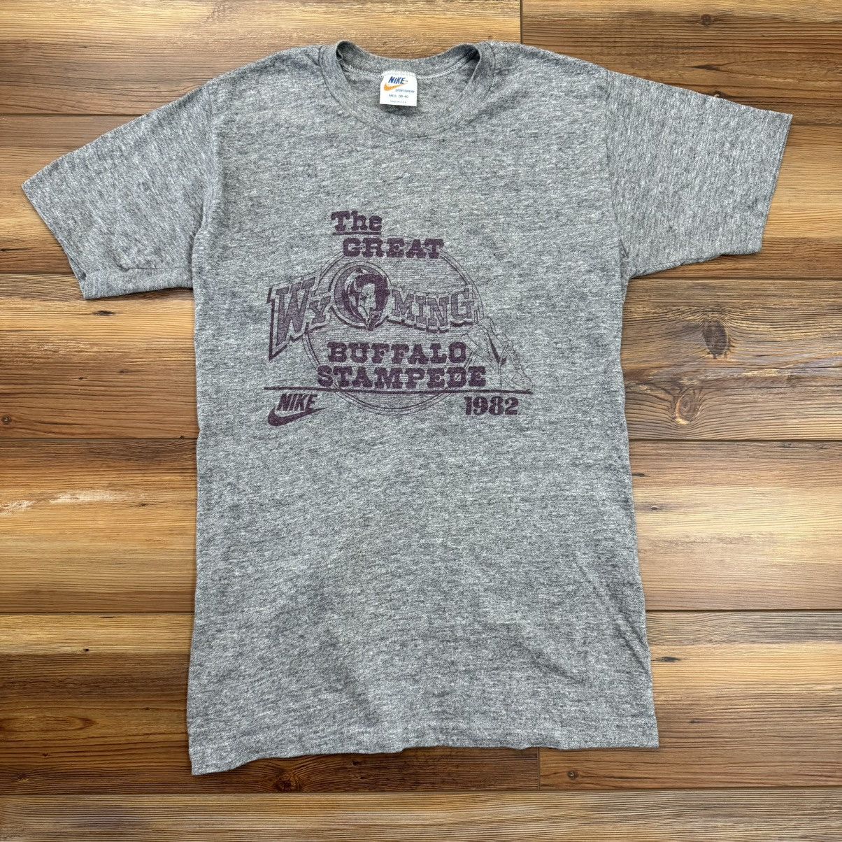 Nike Vintage 80’s Nike Wyoming Buffalo Stampede 1982 Tee Shirt Size US S / EU 44-46 / 1 - 1 Thumbnail