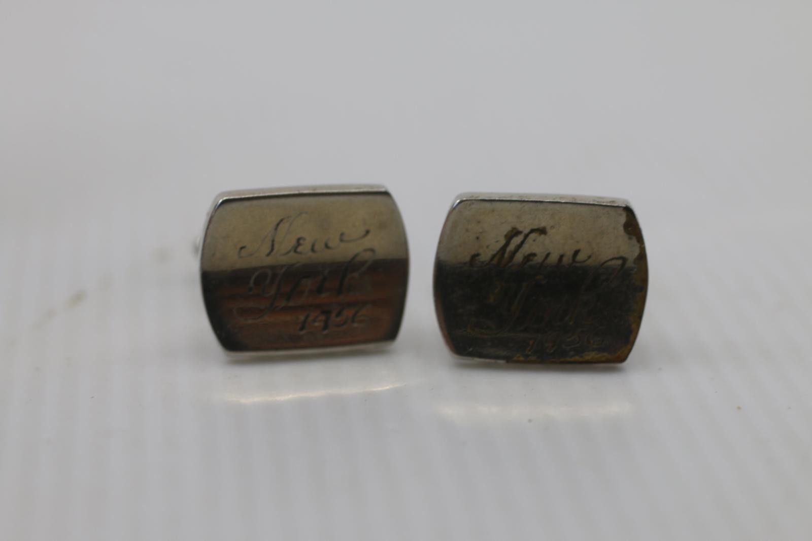 The Unbranded Brand Vintage “New York 1956” Engraved Silver-Tone Cufflinks Size ONE SIZE - 2 Thumbnail