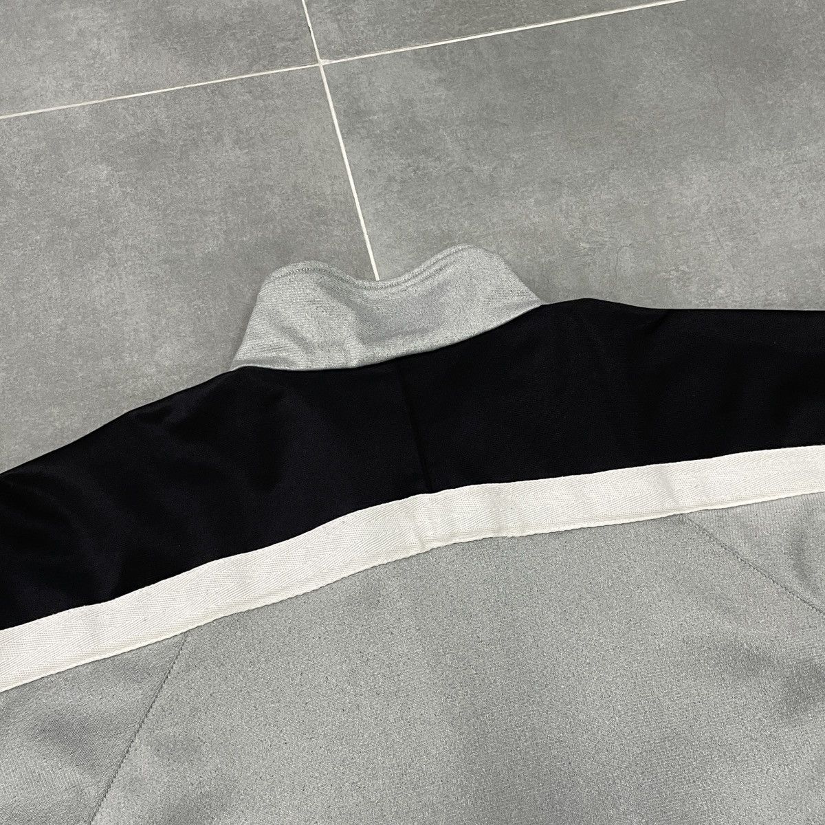 Adidas × Vintage Vintage Adidas Track Jacket Size L Size US L / EU 52-54 / 3 - 24 Thumbnail