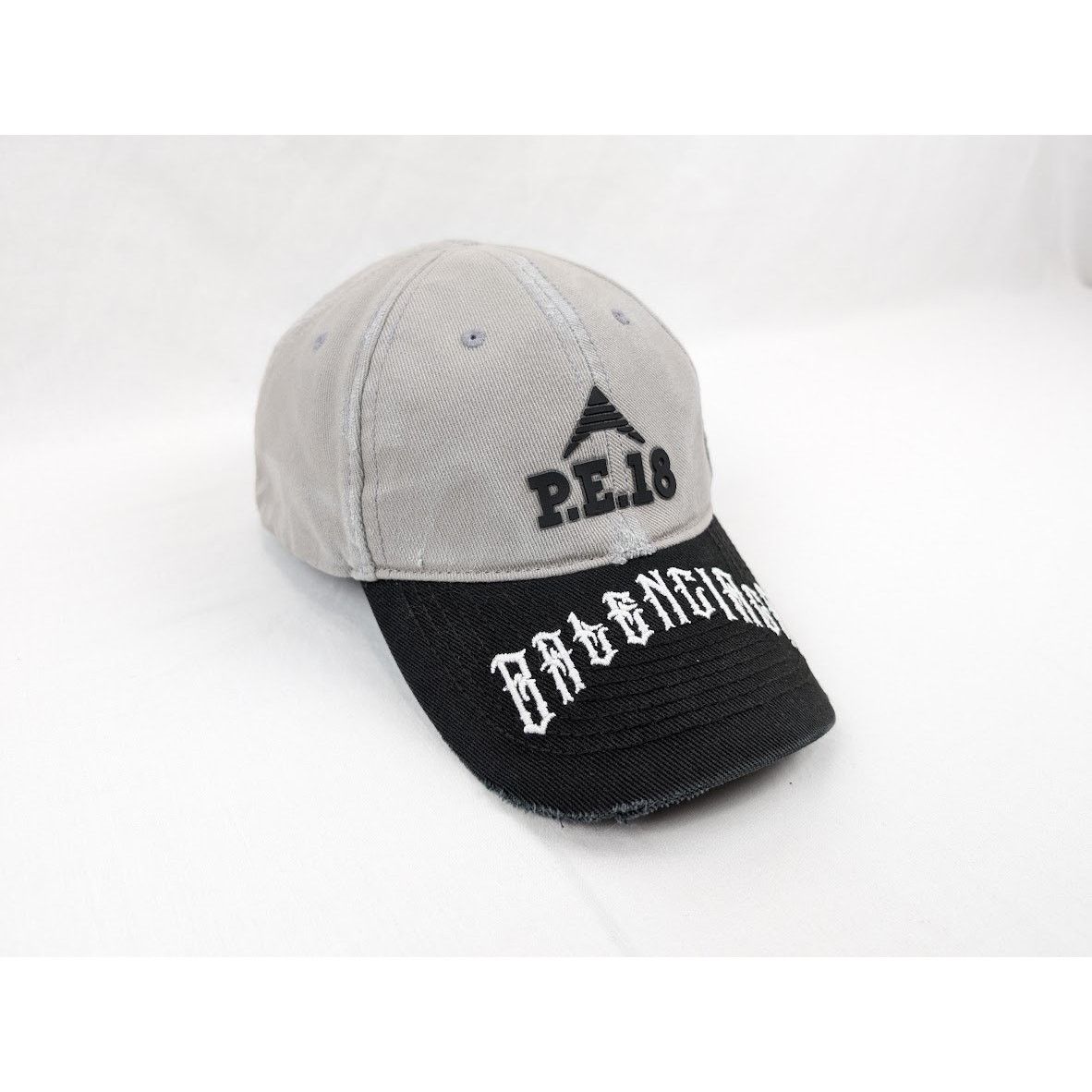 Balenciaga o1rshd1 Size: L / P.E 18 Black Logo Cap / Hat in Beige/Black Size ONE SIZE - 8 Thumbnail