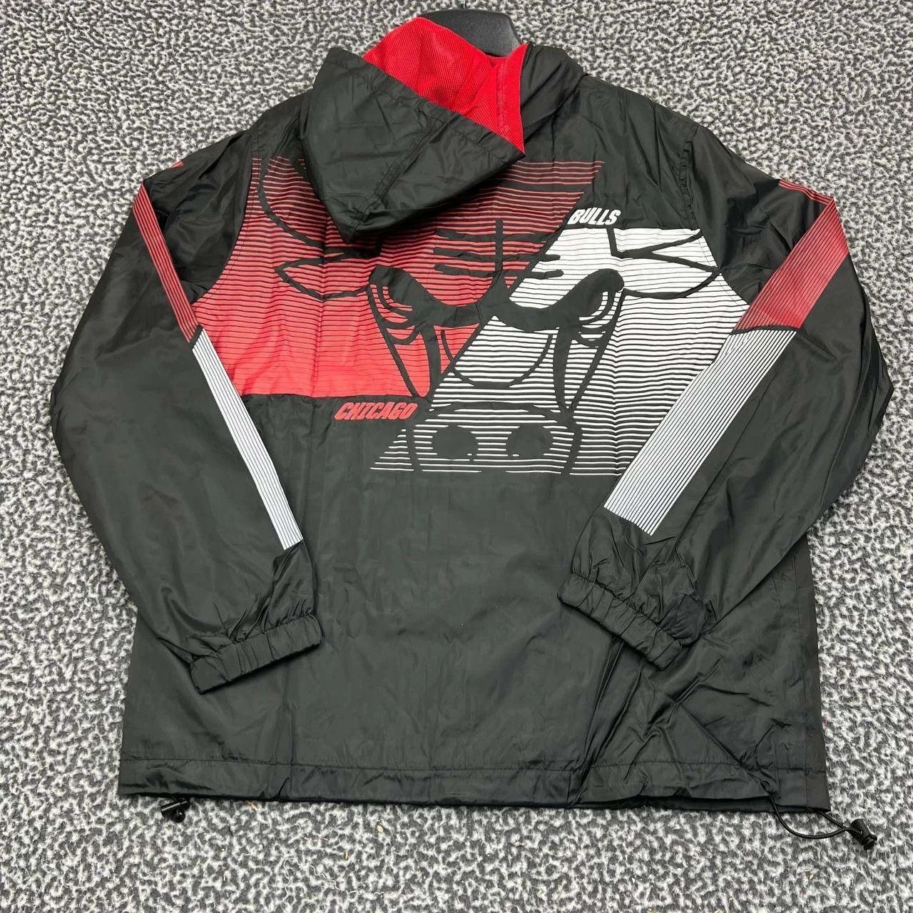 NBA Chicago Bulls Windbreaker Jacket Men 1/4 Zip Long Sleeve S Size US S / EU 44-46 / 1 - 2 Thumbnail