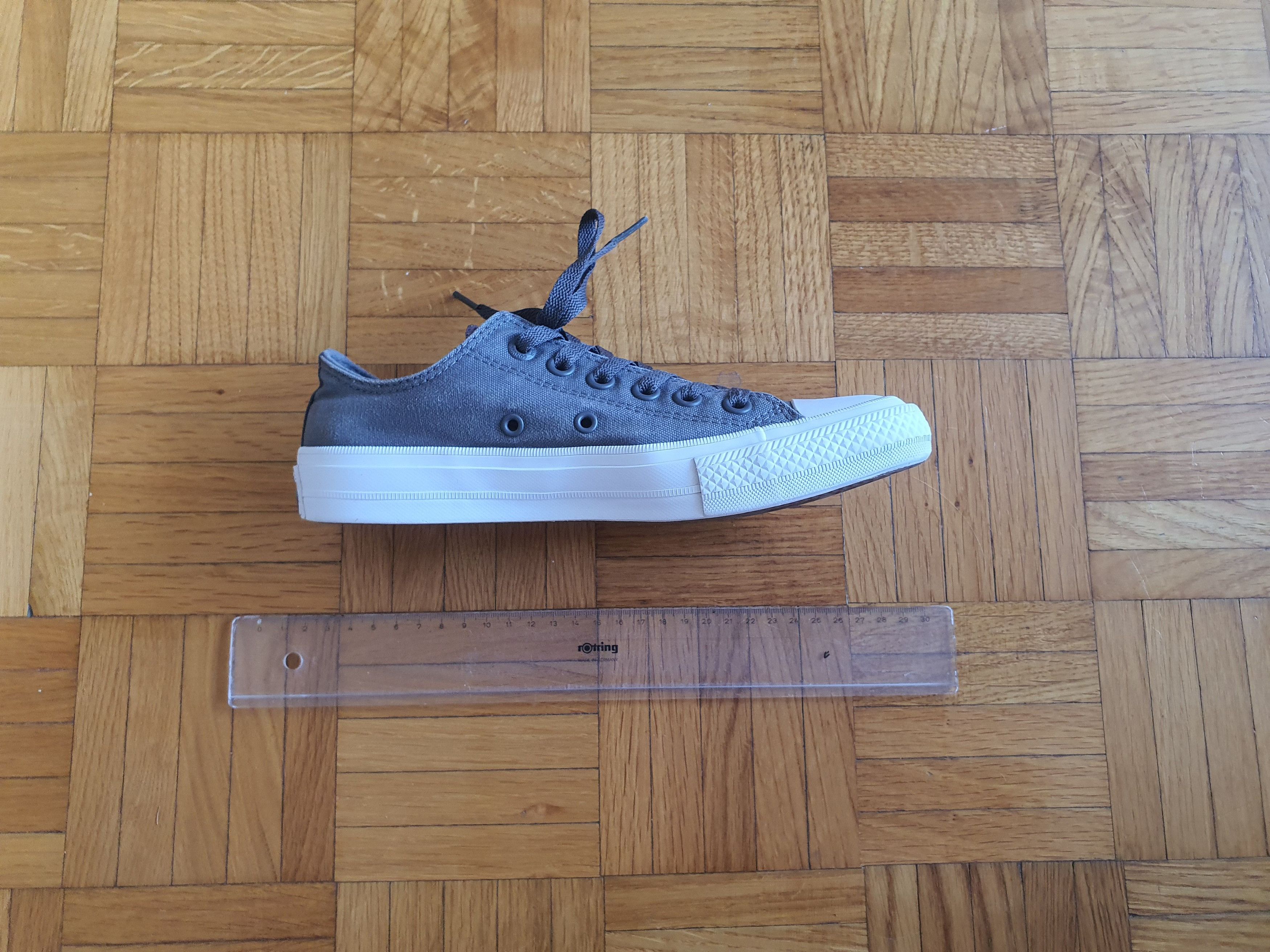 Converse Chuck Taylor 2 (II) - Canvas Sneakers (150153C) - Unisex Size US 5 / EU 37 - 9 Thumbnail