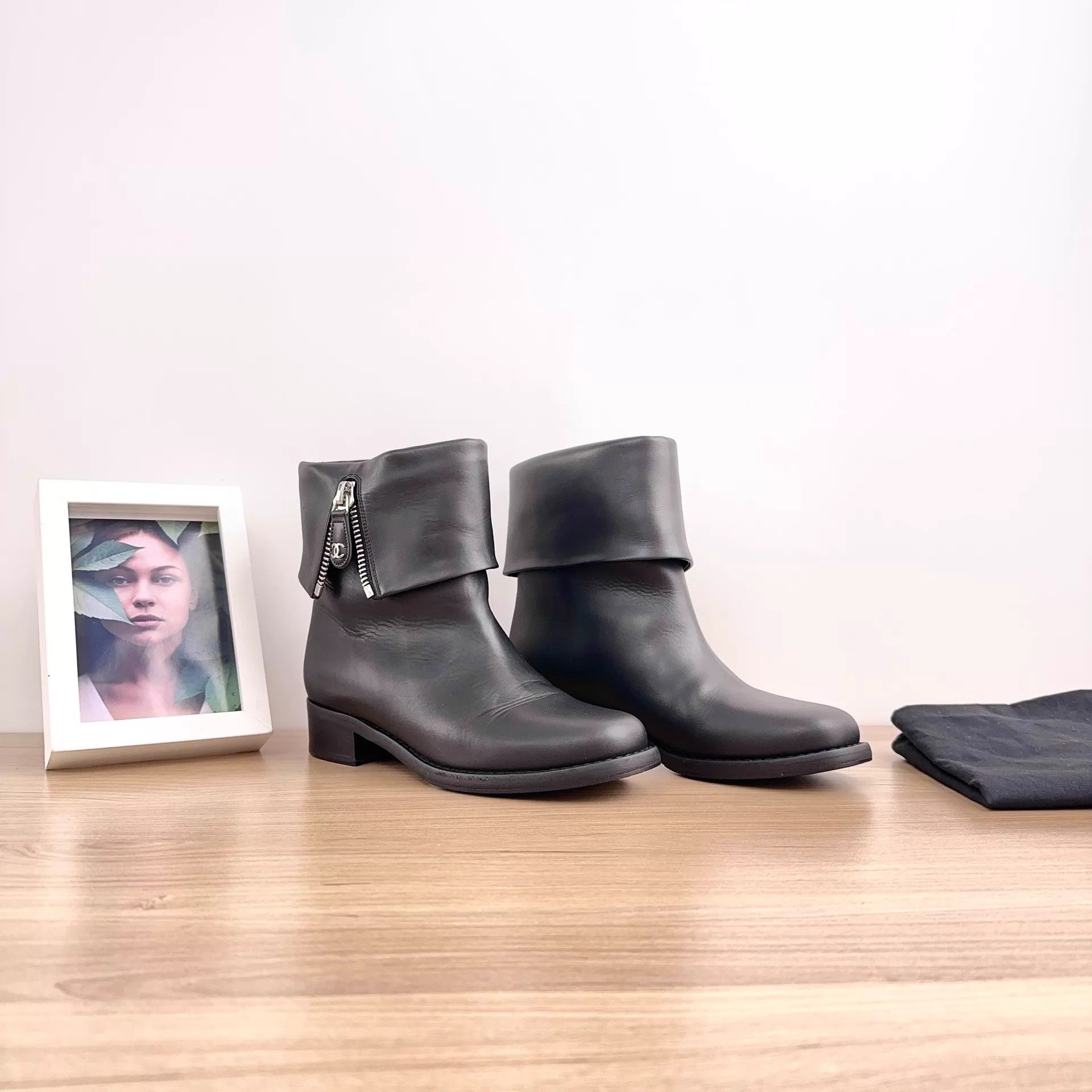 Chanel CHANEL Boots EU 36.5 Size US 6 / IT 36 - 4 Thumbnail