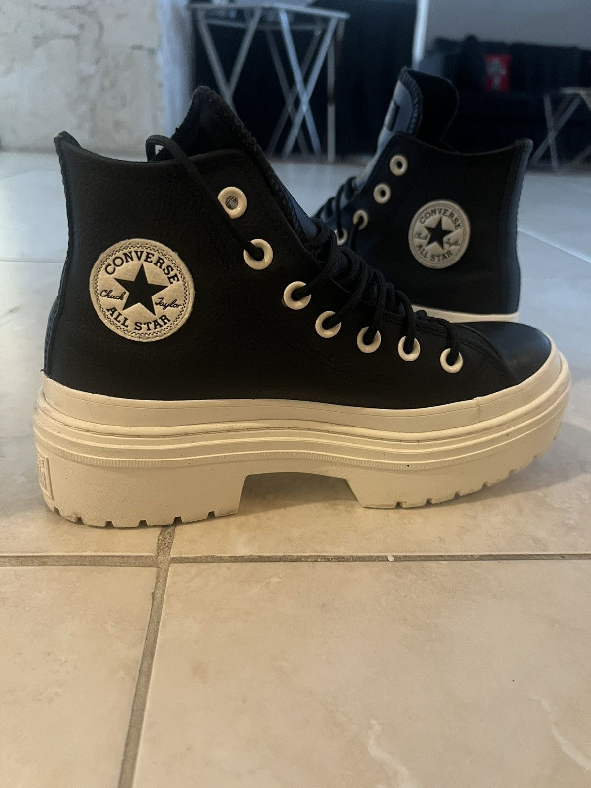 Converse Black Lugged Platform Leather Water-Resistant Converse Size US 6 / IT 36 - 1 Thumbnail
