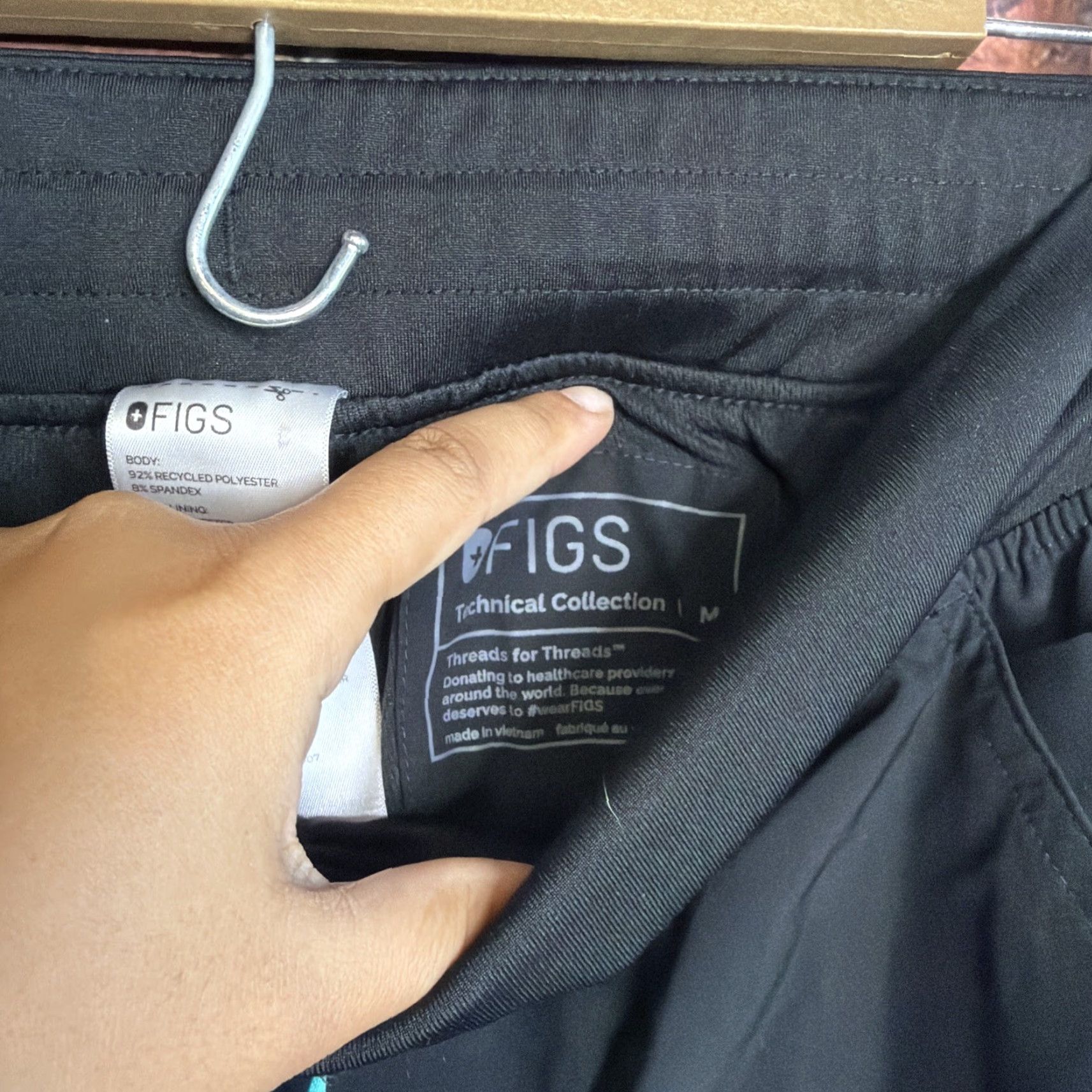 Vintage FIGS Scrub Pants Black L Ladies Yola FreeX Lined Straight Leg Sz Medium Medical W23SW2007 Size US 33 - 2 Thumbnail