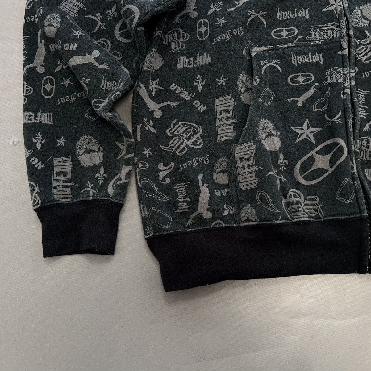 archive zip hoodie y2k opium 海外限定 archive zip hoodie y2k opium 海外限定 - メルカリ